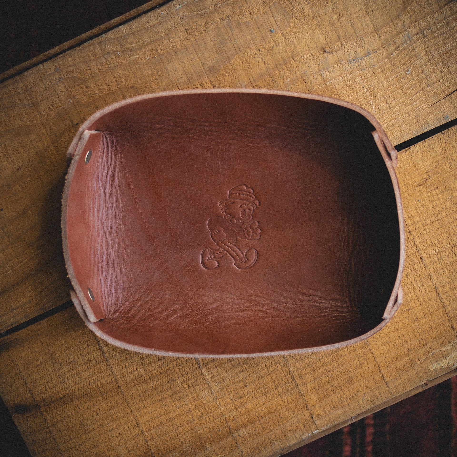 Premium Leather Rio Latigo Tray - Handcrafted Organizer for Jewelry, Keys & Essentials | Stylish Home & Office Decor