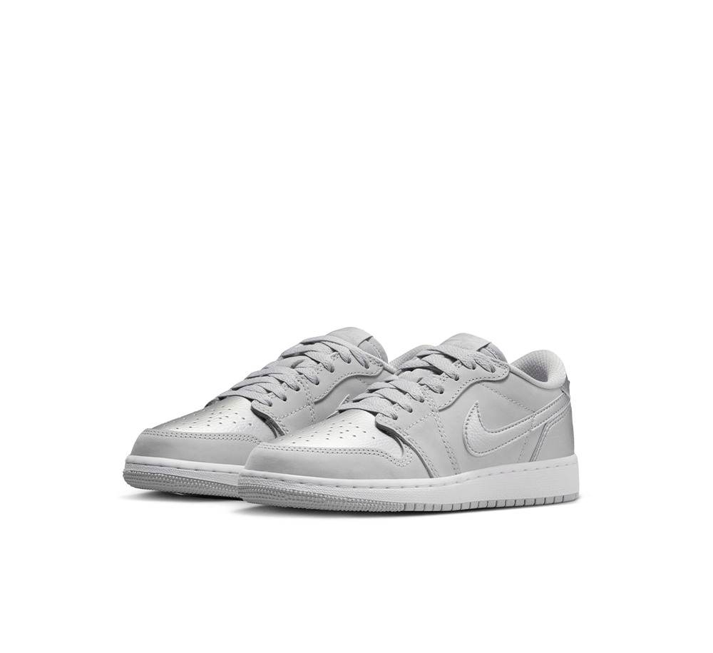 Air Jordan 1 Low OG (GS) - Retro Basketball Shoes for Women & Kids - Perfect for Casual Wear, Street Style & Sneaker Collection