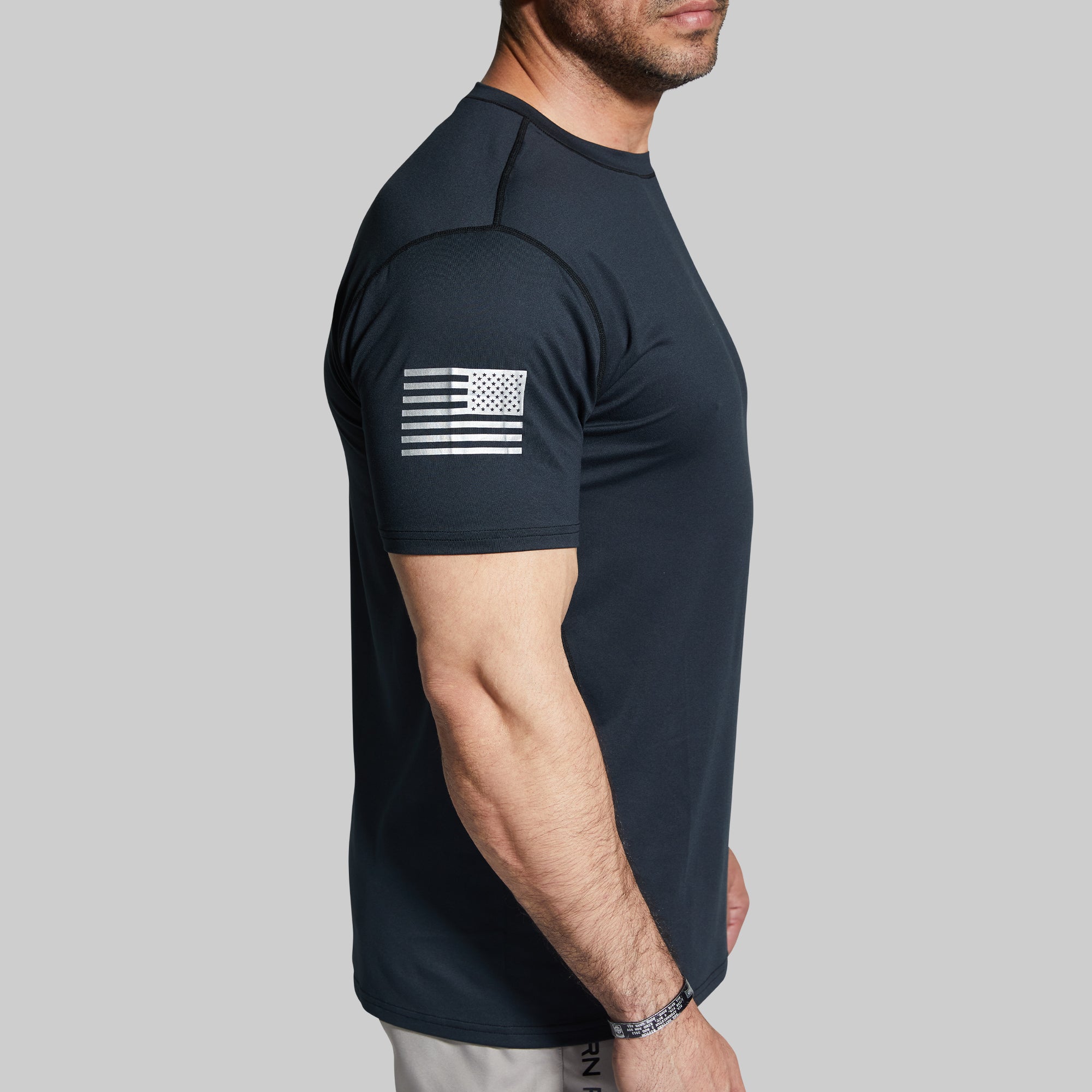 Stylish Athleisure T-Shirt with Flag Print - Black - Perfect for Gym, Yoga & Casual Wear