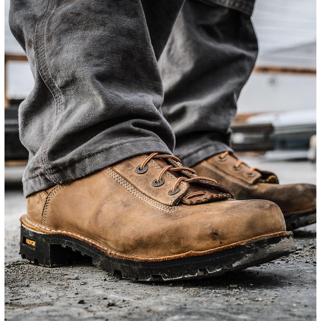 Quarry USA 8 Soft Toe Work Boots - Distressed Brown Leather Safety Shoes for Men - Durable Construction Work Boots for Warehouse, Factory & Outdoor Jobs