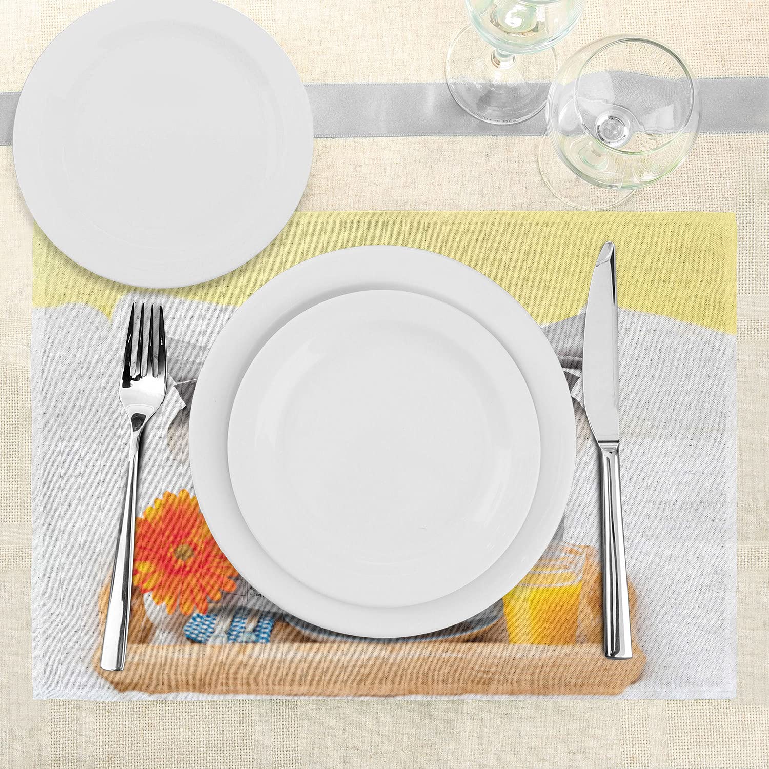 Ambesonne Pug Place Mats Set of 4 - Washable Fabric for Dining & Kitchen Decor - Perfect for Dog Lovers & Family Gatherings