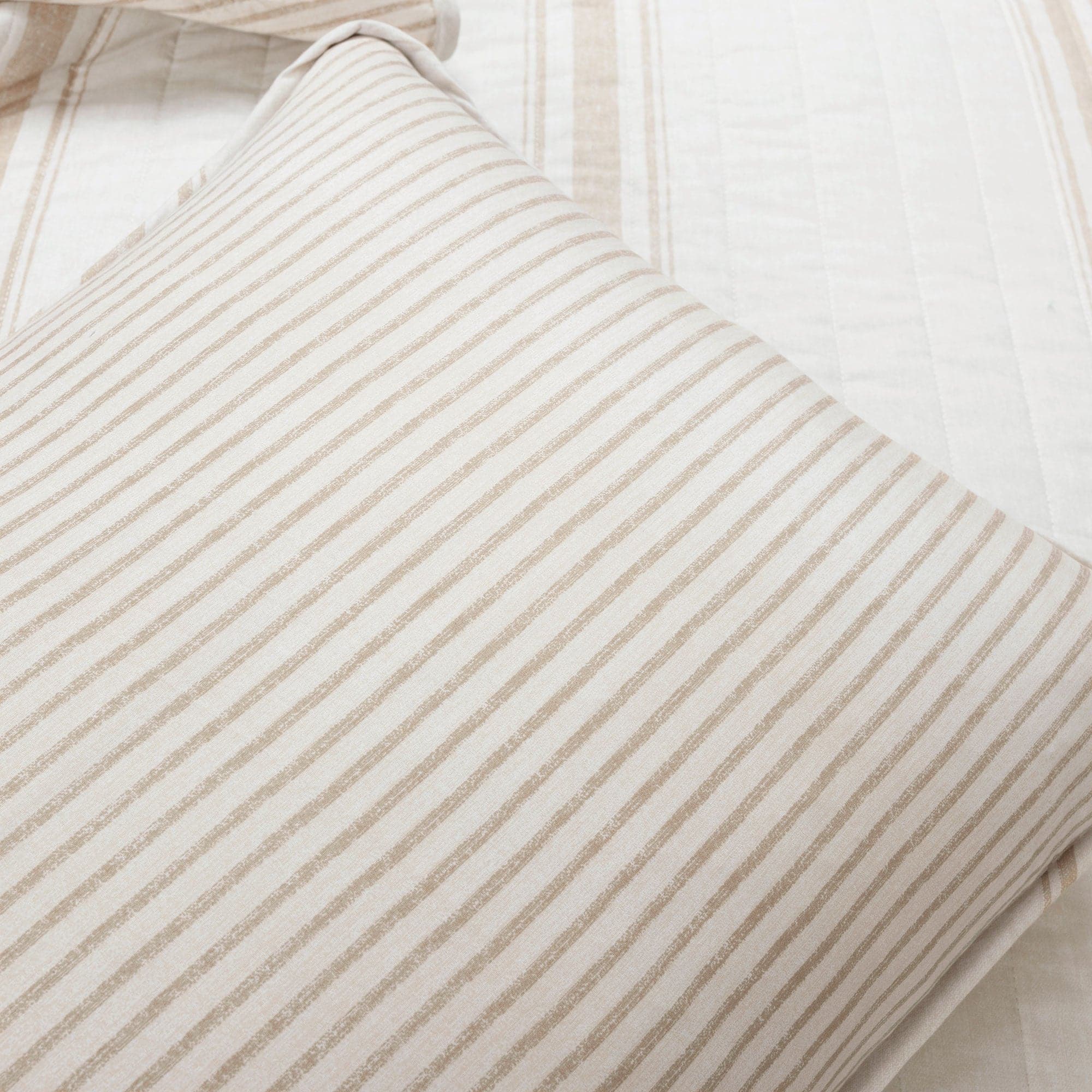 Farmhouse Stripe Reversible Cotton Quilt Set - King Size, Soft & Breathable Bedding for All Seasons - Perfect for Cozy Bedrooms, Guest Rooms & Vacation Homes