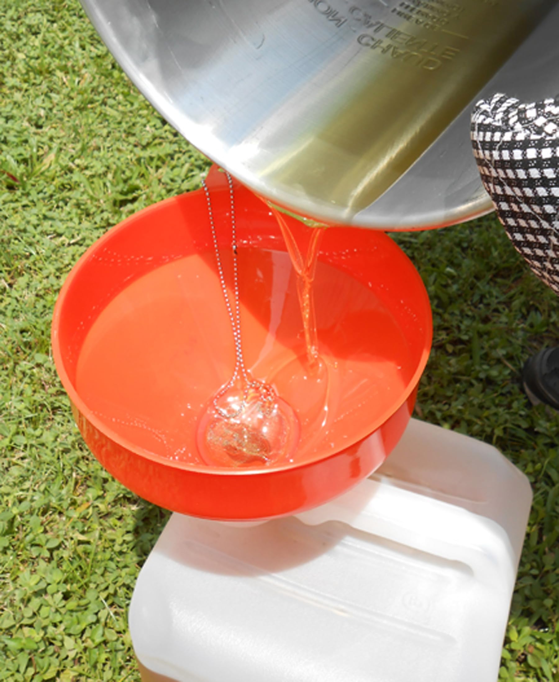King Kooker 8-Inch Plastic Cooking Oil Funnel with Reusable Stainless Steel Mesh Filter - Durable Kitchen Funnel for Pouring Oil, Liquids, and Sauces - Perfect for Deep Frying, Baking, and Grilling