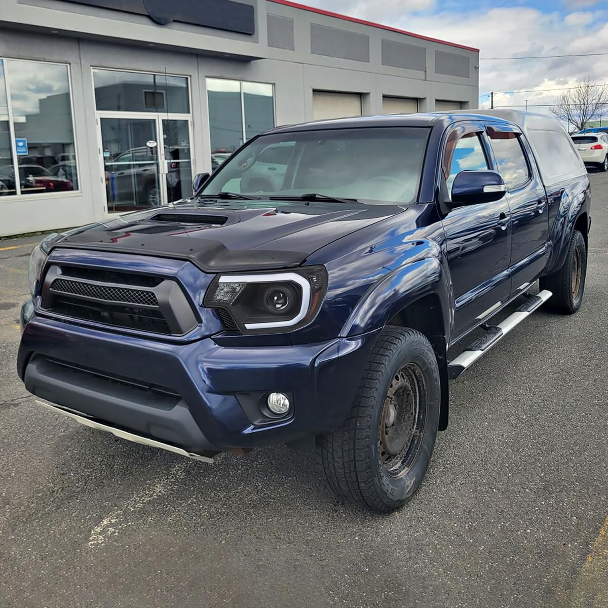 Spec-D Tuning Black Projector Headlights with LED Bar - Compatible with 2012-2015 Toyota Tacoma - Left & Right Headlight Assembly - Upgrade for Off-Road & Night Driving
