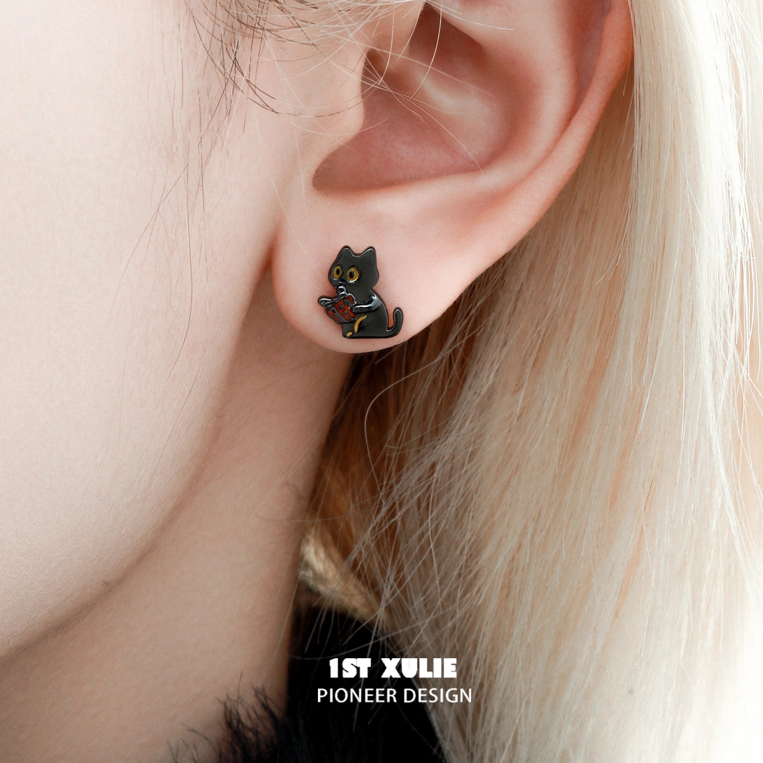 Lucky Cat Stud Earrings for Women - 925 Sterling Silver with 18K Gold Plating - Cute Japanese Maneki Neko Jewelry Gift for Good Luck - Perfect for Everyday Wear, Parties & Special Occasions