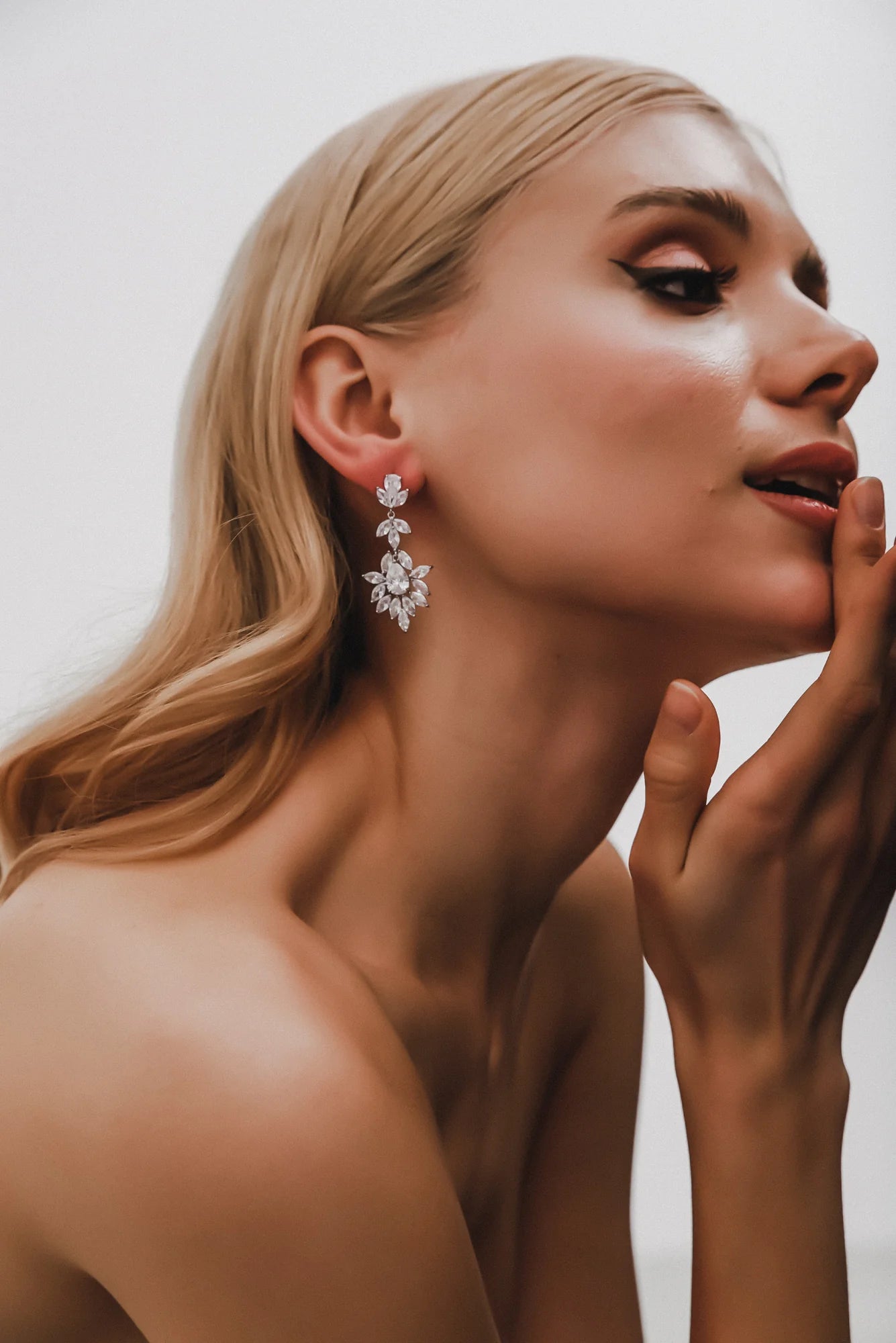 Elegant Violet Gemstone Earrings E065 - Perfect for Weddings, Parties & Special Occasions