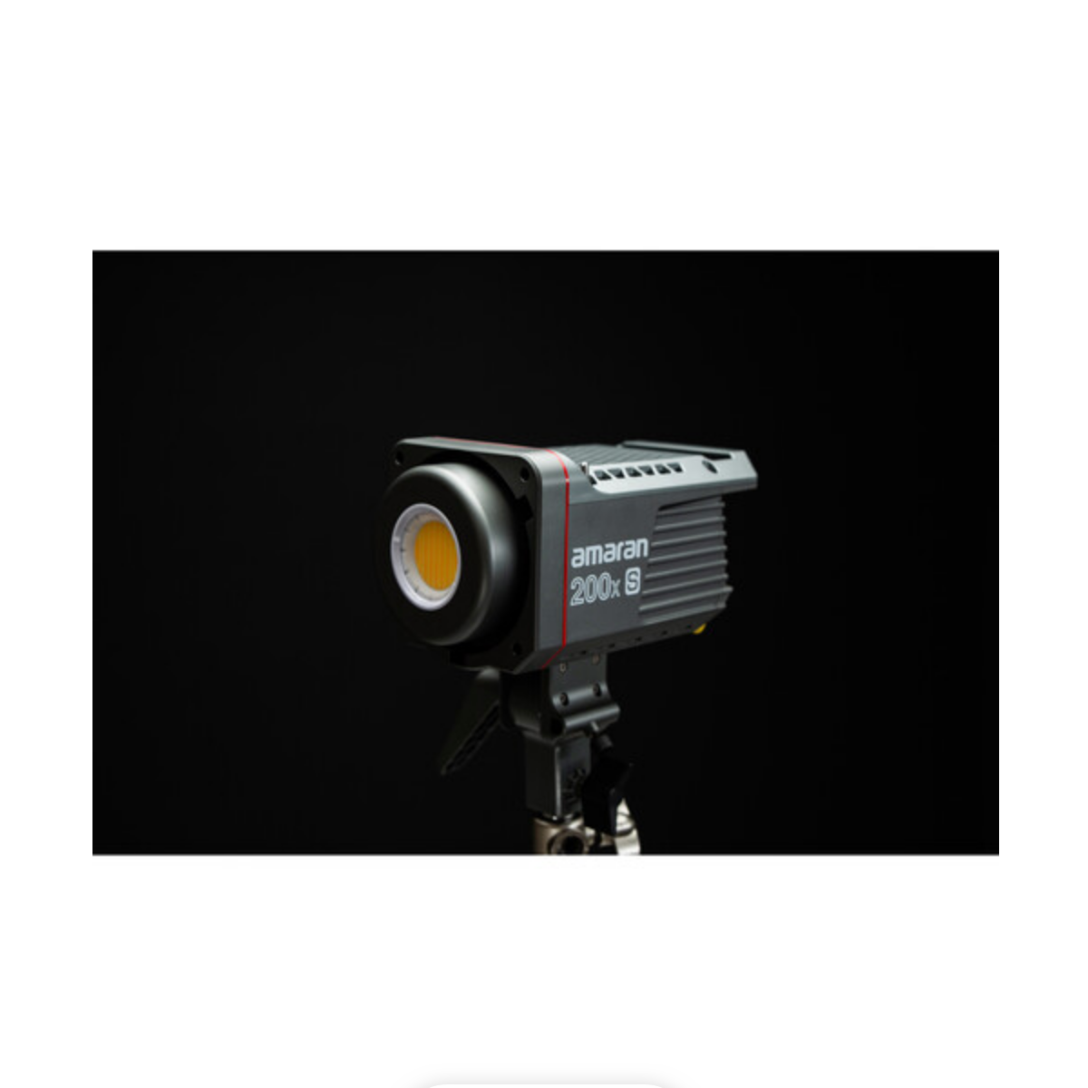 Amaran COB 60D S Daylight LED Monolight - Professional Studio Lighting for Photography & Videography - Perfect for Portraits, Product Shoots, and YouTube Videos