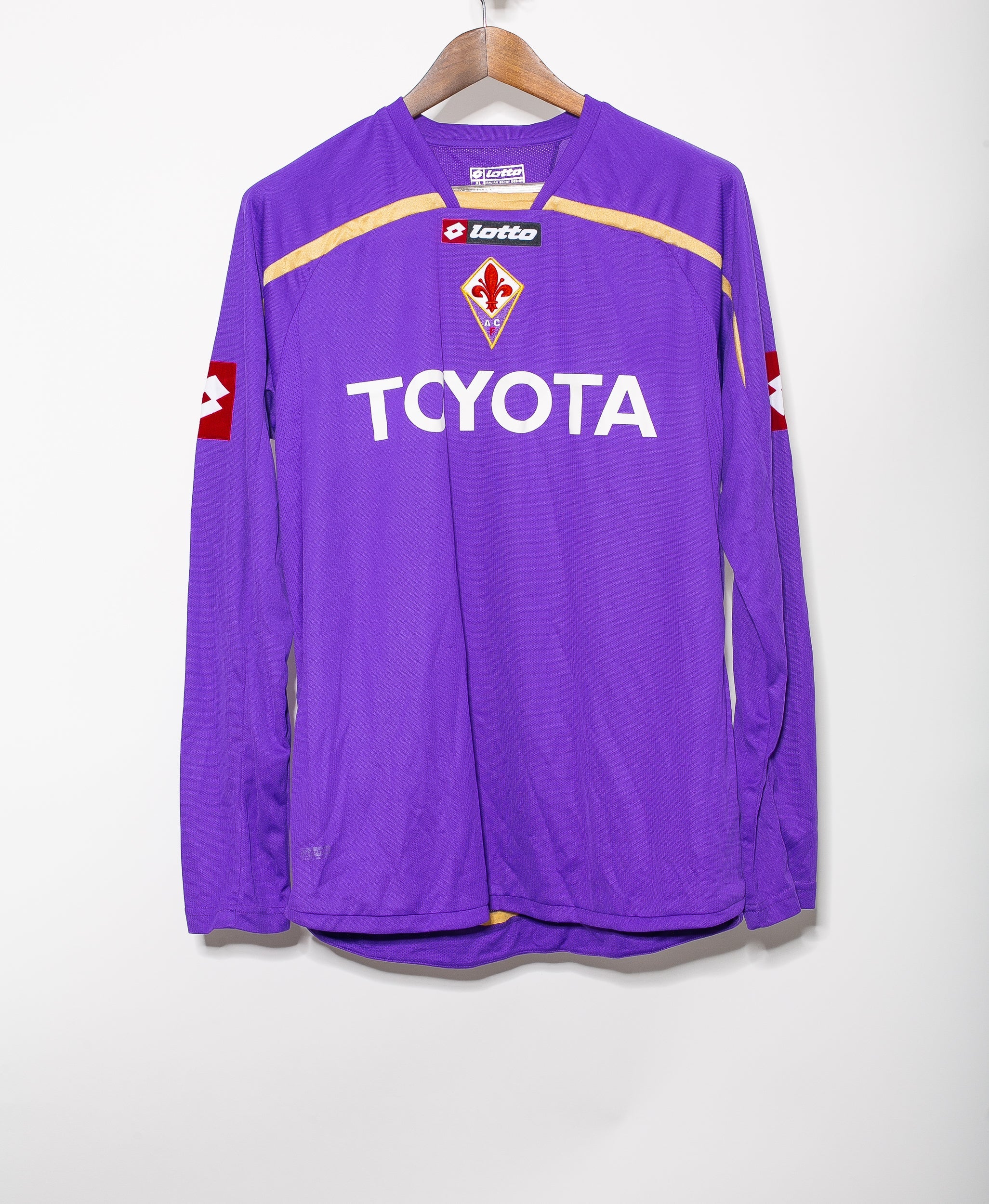 2009-10 Fiorentina Gilardino Long Sleeve Home Jersey XL - Authentic Football Soccer Shirt for Fans & Collectors - Perfect for Matchdays, Training & Sports Memorabilia Display