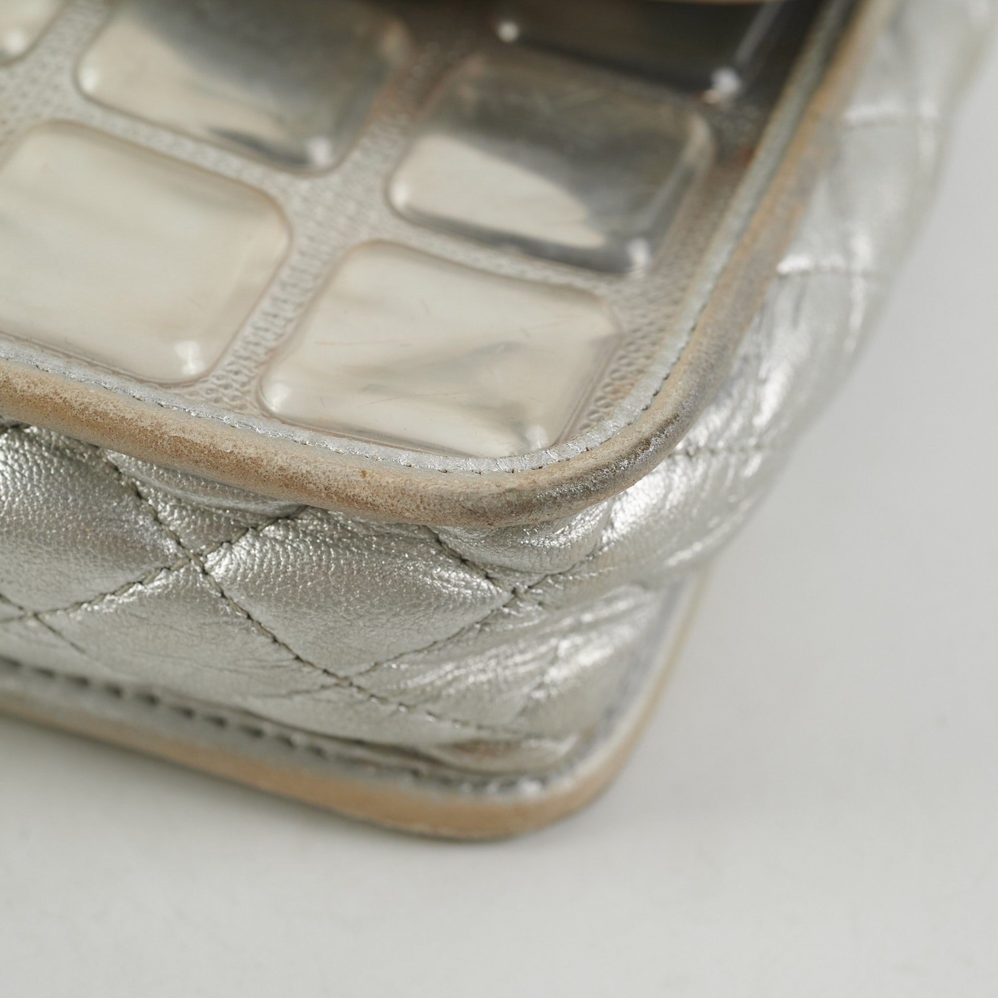 Chanel CC Turnlock Ice Cube Flap Bag in Silver - Luxury Crossbody Purse for Women, Perfect for Evening Parties & Date Nights