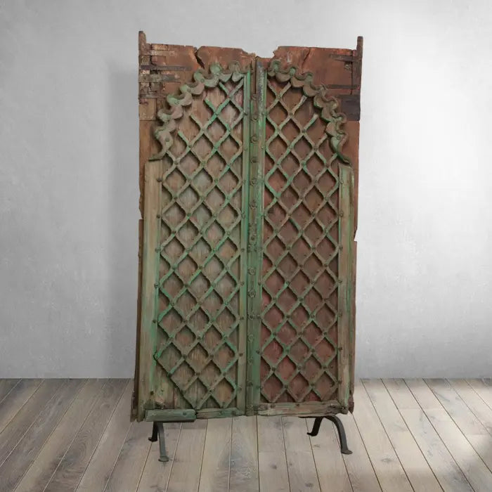 Handmade Antique Iron Door Decor - Hand Carved Green Decorative Stand - Perfect for Home Entryway, Garden Gate & Vintage Interior Design