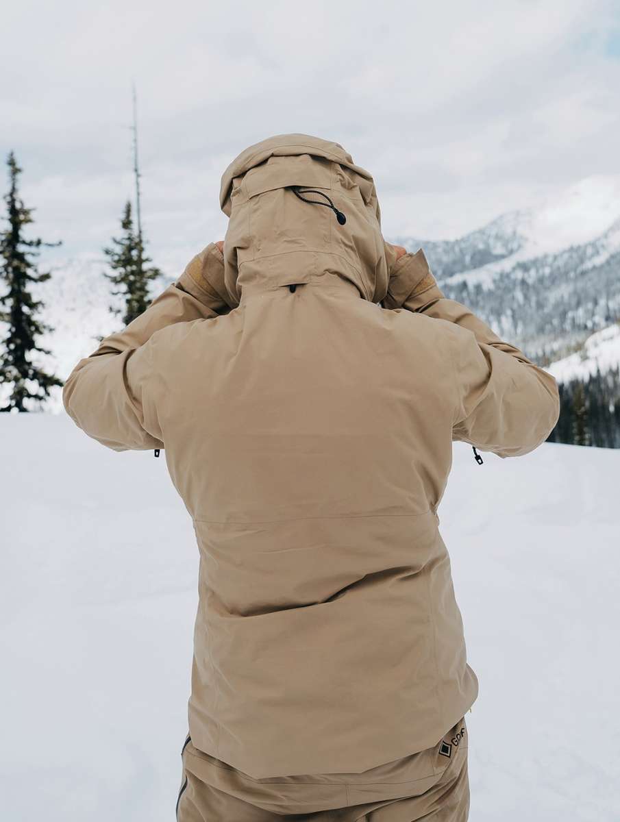 Burton Women's AK GORE-TEX Upshift 2 Layer Waterproof Ski Jacket 2024 - Lightweight Windproof Snowboard Coat for Winter Sports & Outdoor Adventures