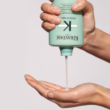 Kérastase Specifique Bain Divalent Balancing Shampoo for Oily Roots & Dry Ends - Gentle Cleansing for Color-Treated Hair - Perfect for Daily Use & Scalp Care
