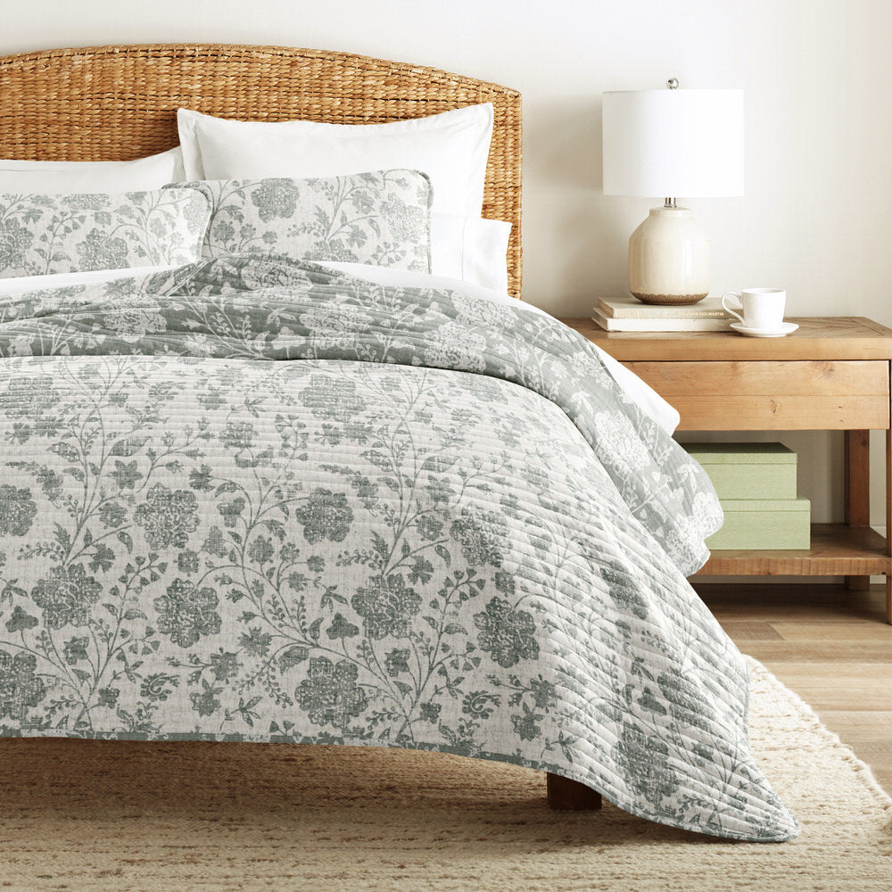 Reversible Quilted Coverlet Set with Textured Floral Design - Perfect for Bedroom Decor, Guest Room, and Cozy Home Styling