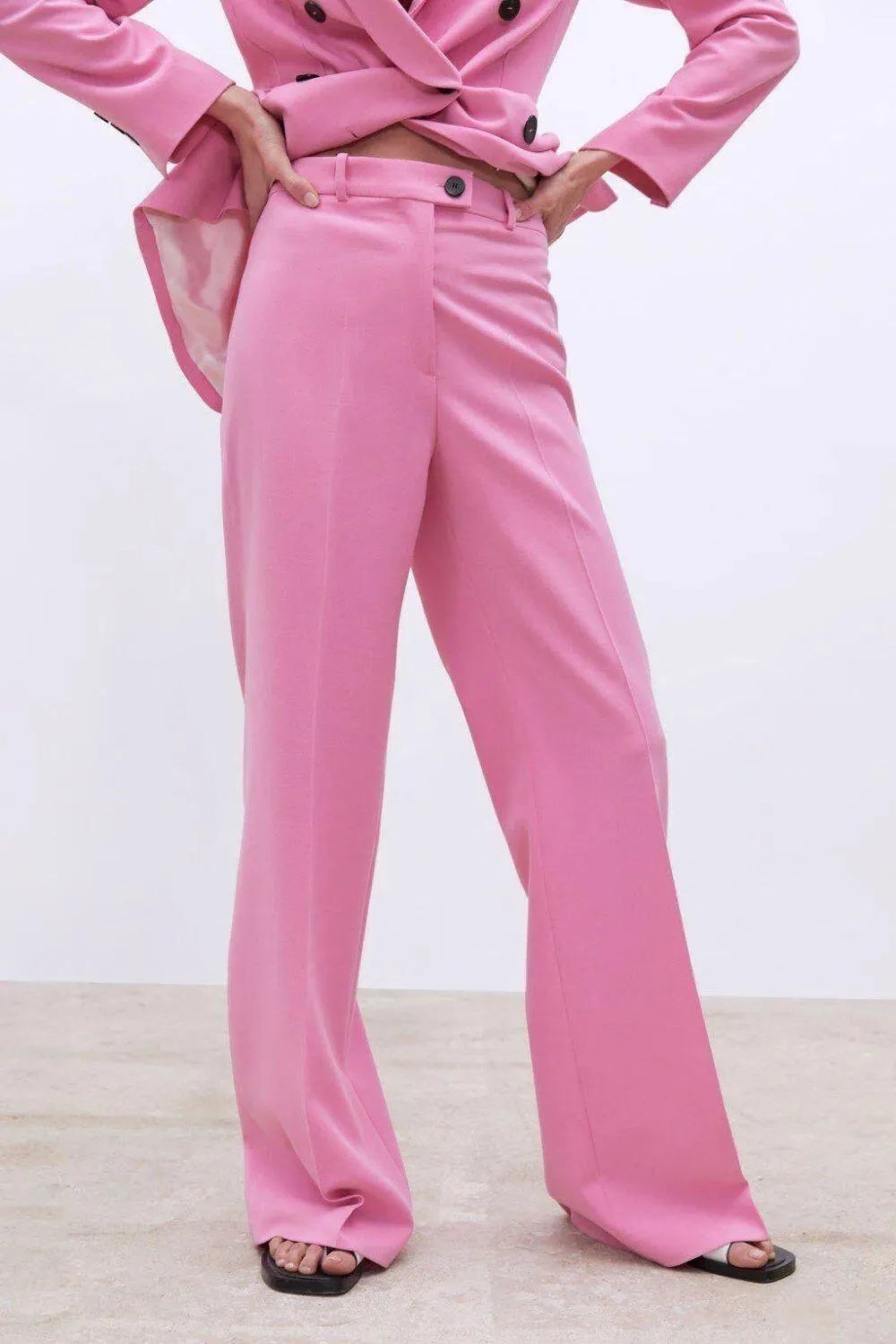 Stylish Women's Pink Pantsuit Set - Trendy Blazer & Pants Outfit for Office, Business, and Formal Events | Professional Workwear & Special Occasion Attire