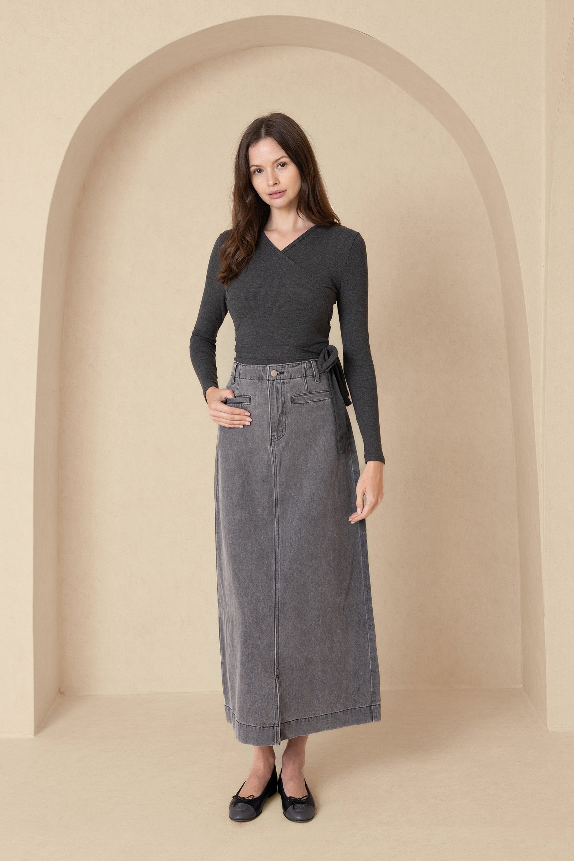Light Grey Basic Denim Skirt for Women - Casual Stretch Denim Mini Skirt with Pockets | Perfect for Summer Outfits, Date Nights & Street Style Fashion