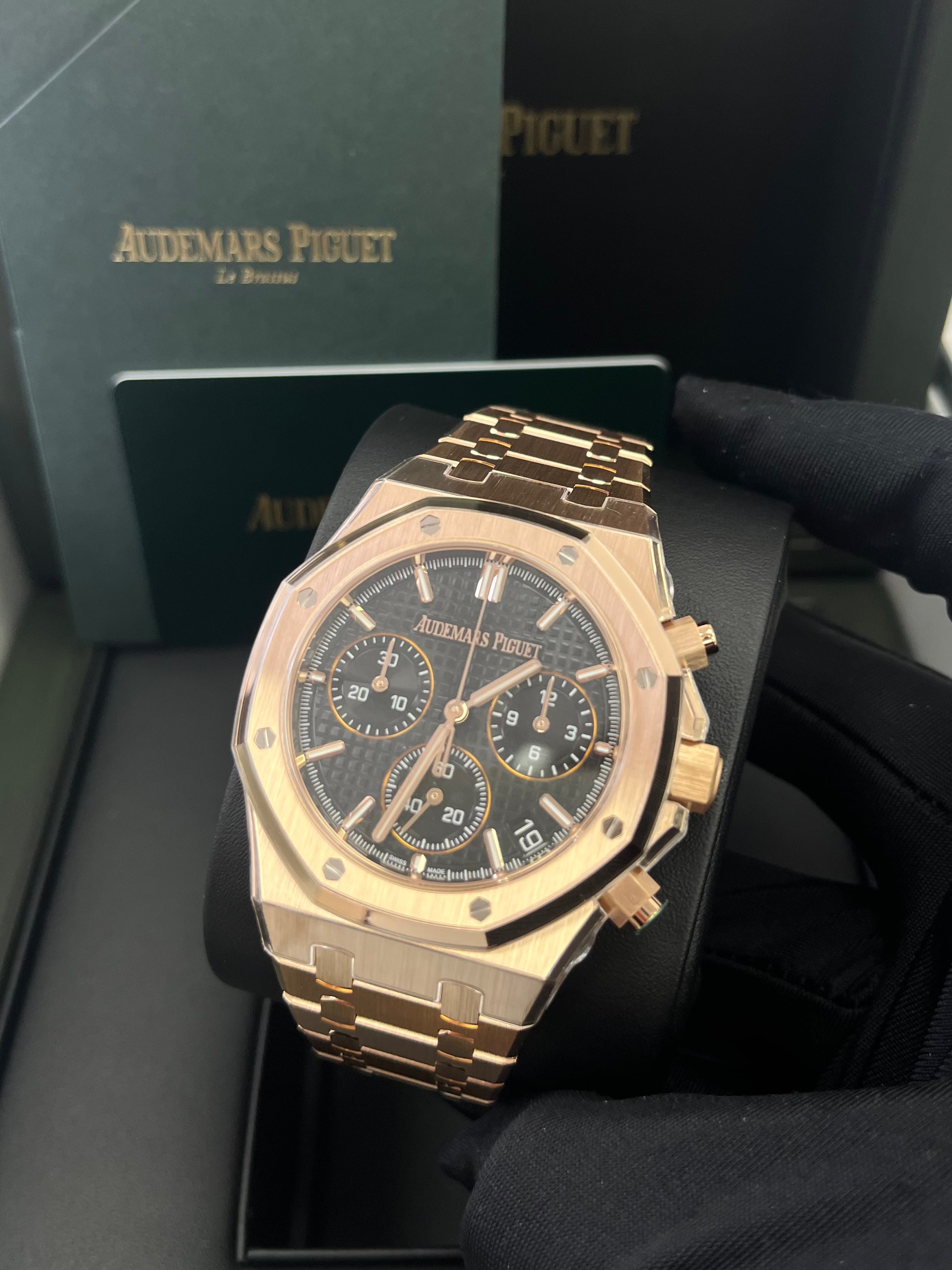 Audemars Piguet Royal Oak Chronograph 26240OR.OO.1320OR.06 - Luxury Men's Watch with Black Dial, 18K Rose Gold Case & Bracelet - Perfect for Business, Gala & Special Occasions