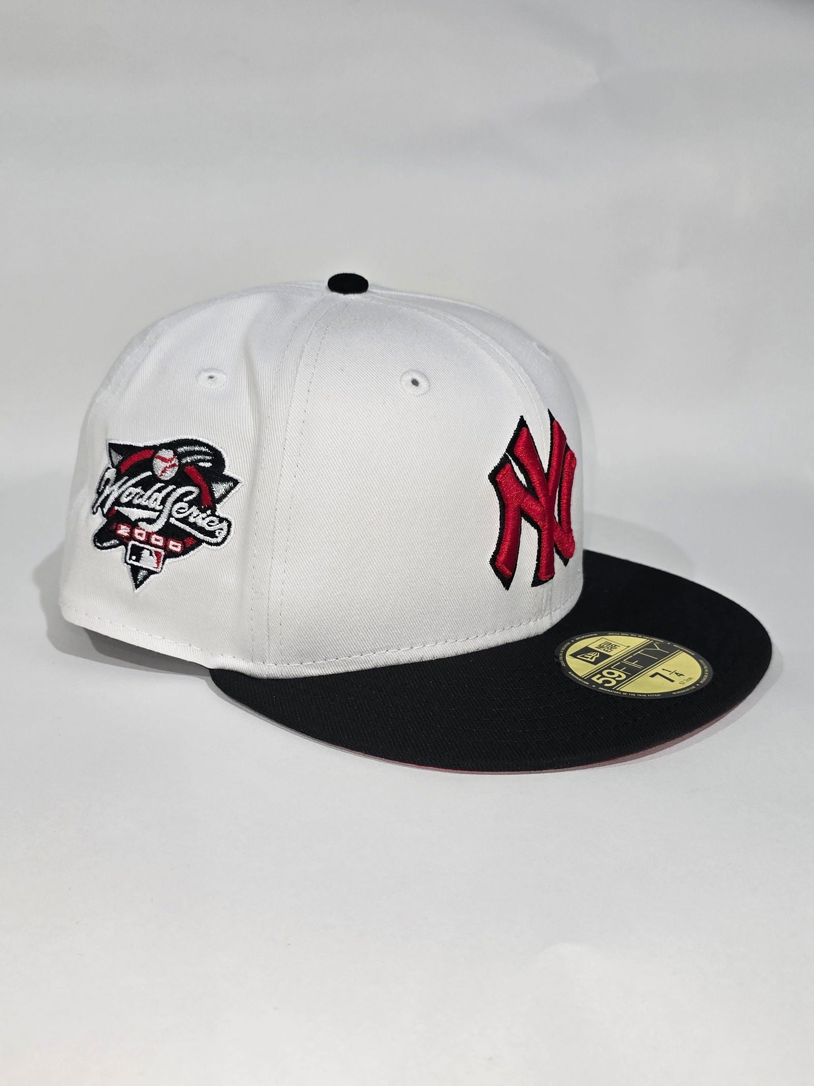 New Era New York Yankees 2000 World Series 59FIFTY Fitted Hat - Official MLB Baseball Cap for Men, Women & Fans - Perfect for Games, Collecting & Streetwear Fashion