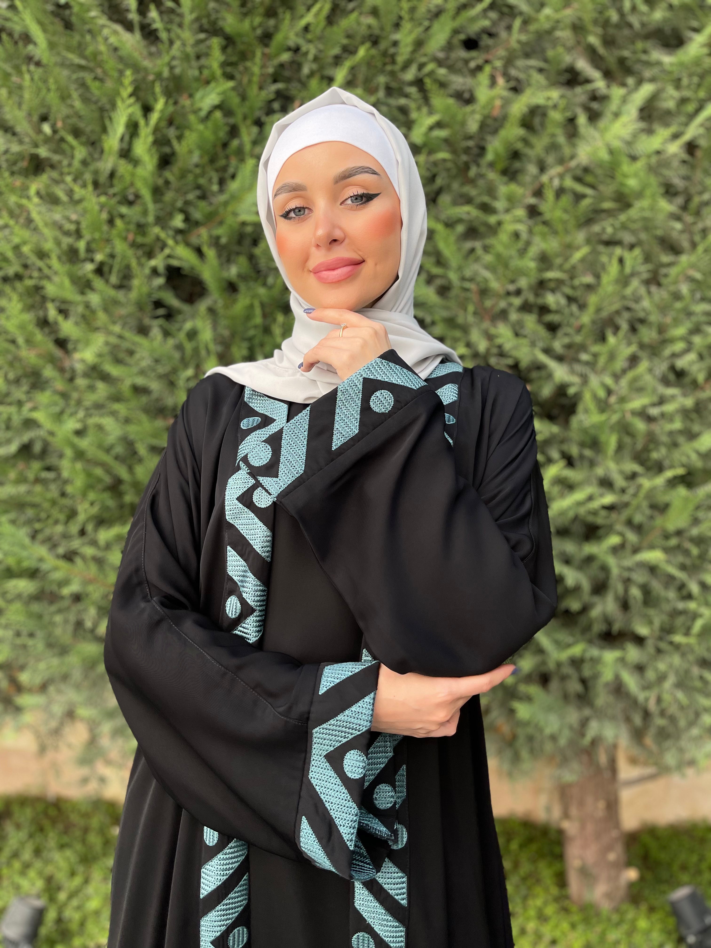 Elegant Embroidered Abaya Dress for Women - Modest Islamic Fashion for Prayer, Eid & Special Occasions