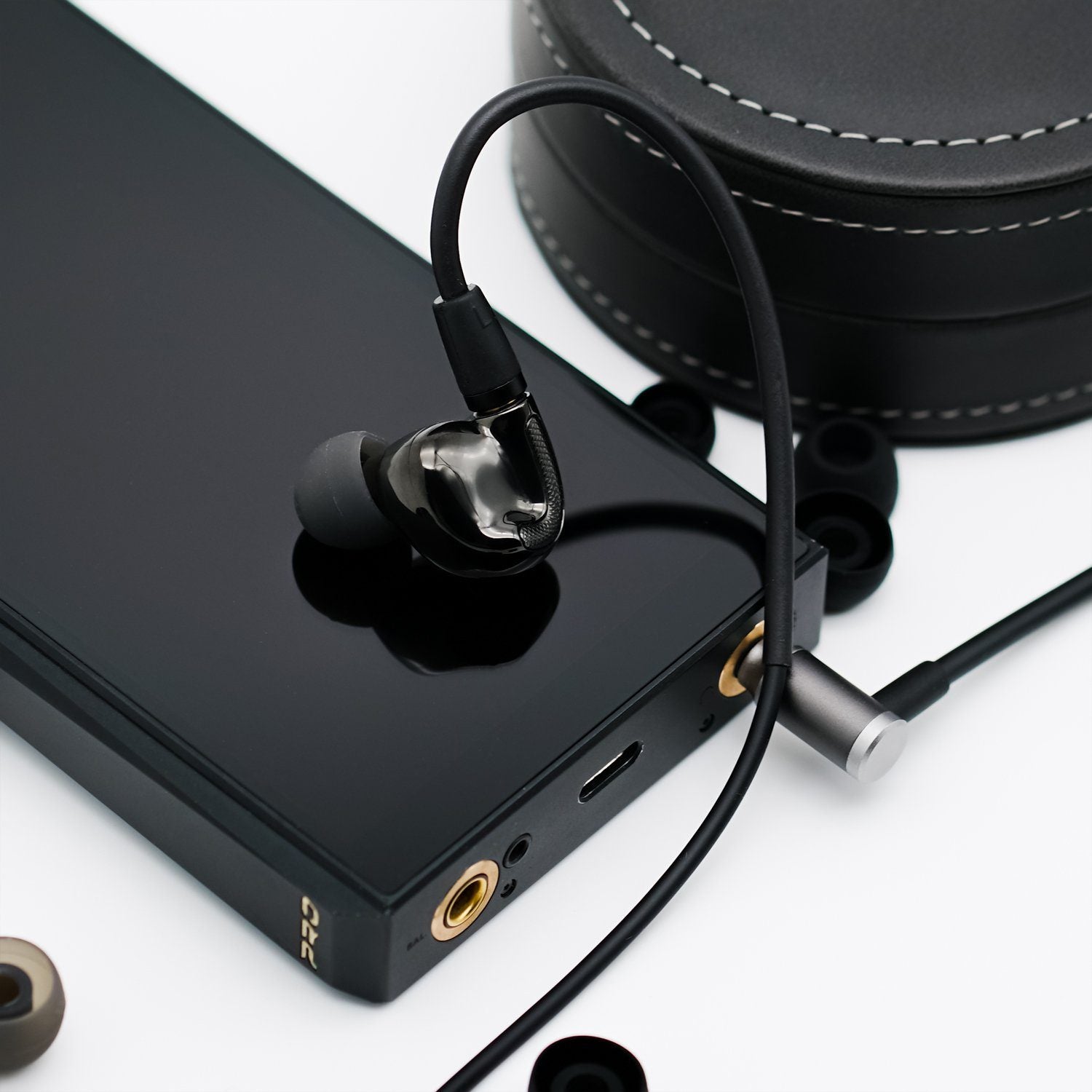 AUNE Jasper 10mm Ultra Linear Driver In-Ear Monitors (IEMs) - High Fidelity Earphones for Audiophiles, Musicians & Travel - Perfect for Studio Recording, Gaming & Commuting
