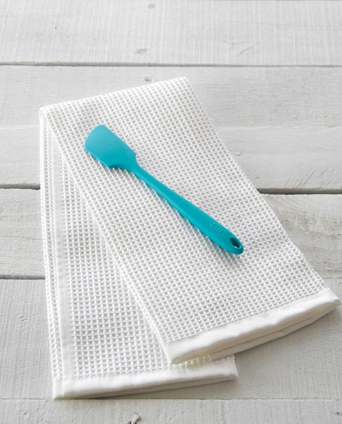 Premium GIR Mini Spatula - Small Silicone Kitchen Spatula for Baking, Cooking & Mixing - Heat Resistant, Non-Stick & Dishwasher Safe - Perfect for Cupcakes, Frosting & Small Batch Recipes
