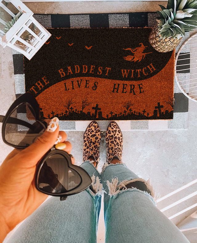 The Baddest Witch Lives Here - Gothic Home Decor for Halloween & Witchy Aesthetic - Perfect for Spooky Room Decor, Witch Lair & Halloween Party