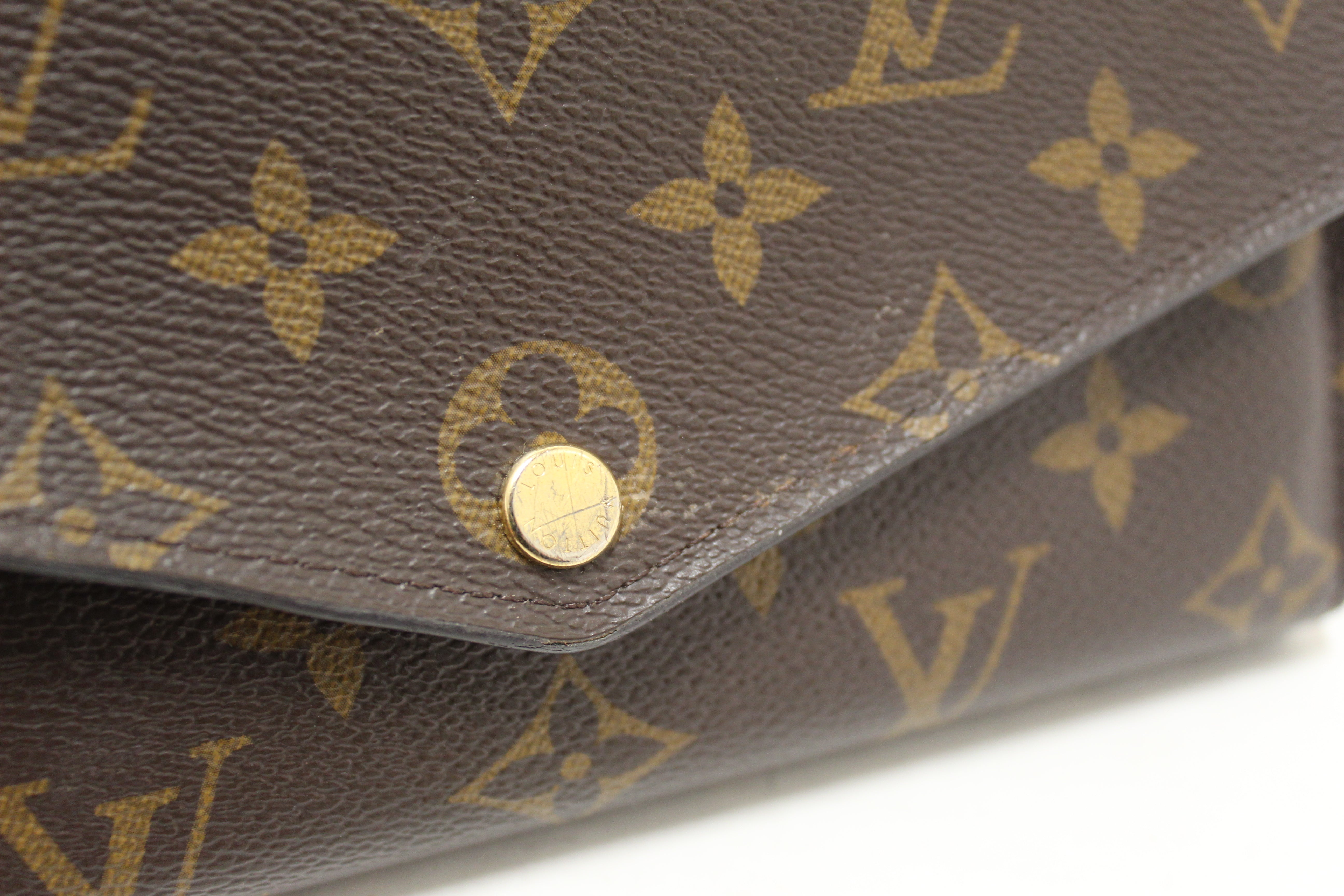 Authentic Louis Vuitton Classic Monogram Sarah Wallet in Fuchsia Pink - Luxury Women's Bifold Wallet for Everyday Use & Special Occasions