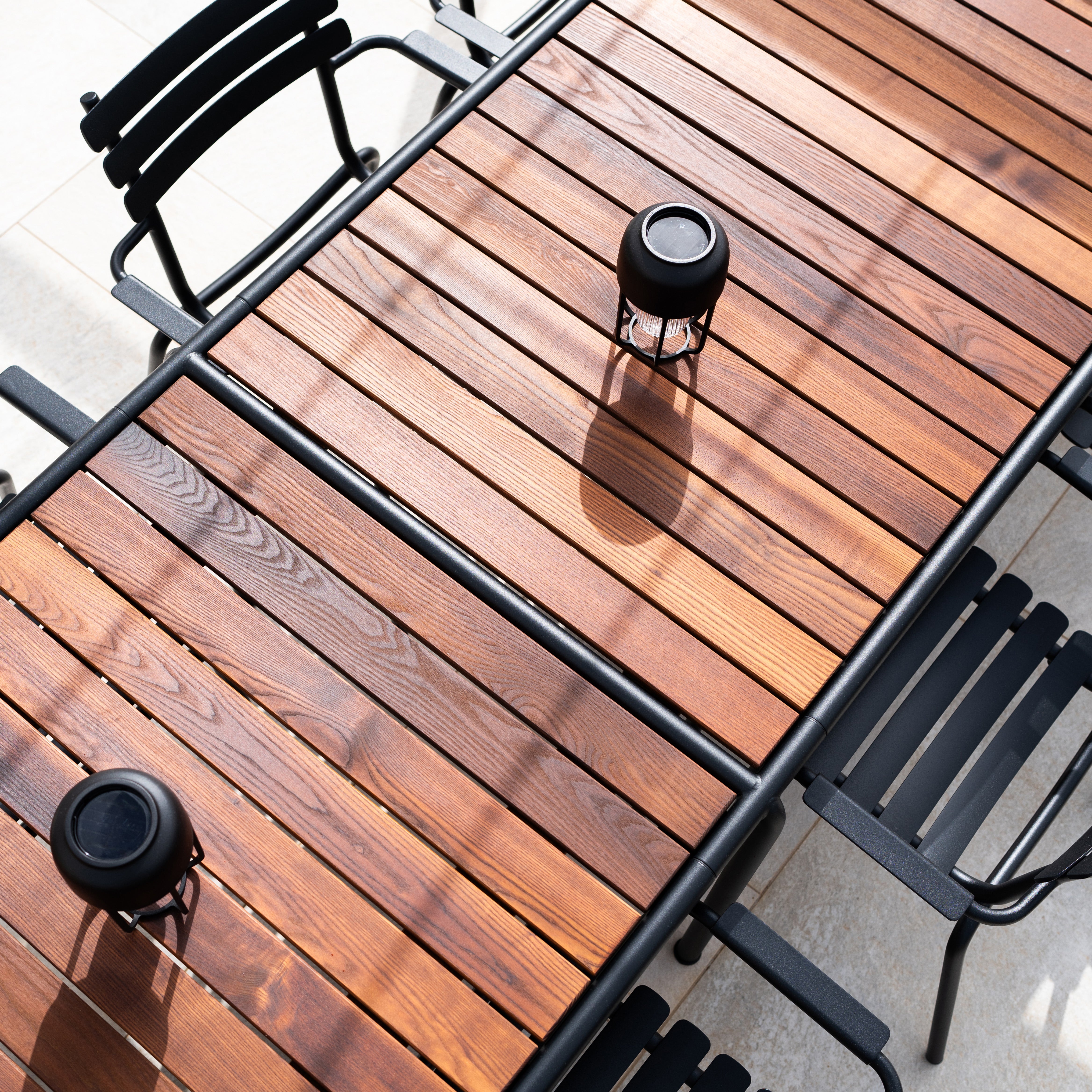 ALUA Outdoor Armchair - Lightweight Folding Patio Chair with Cup Holder, Waterproof & Rust-Resistant - Perfect for Camping, Beach, Picnics, and Backyard Relaxation