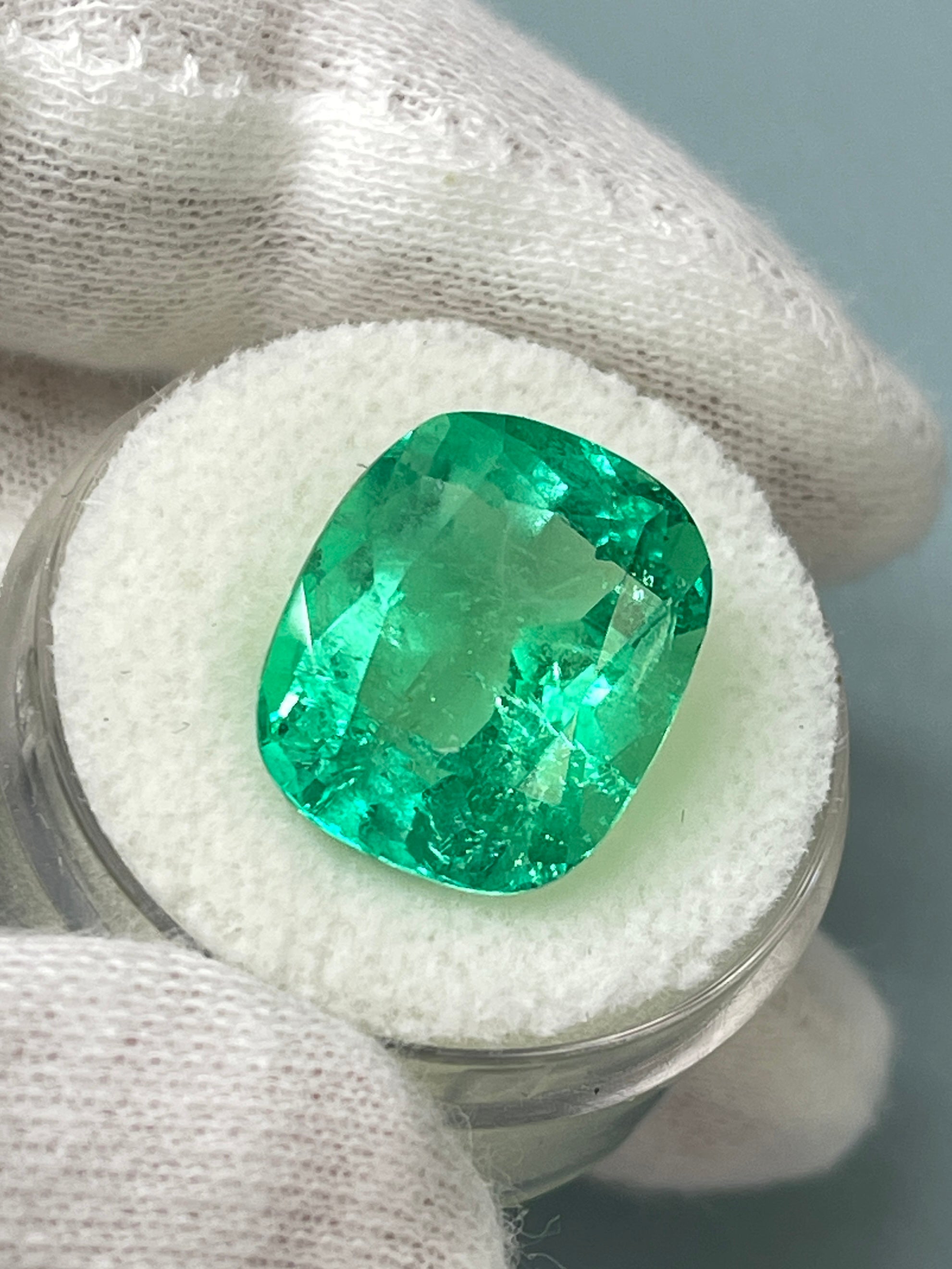 11.50 Carat Natural Muzo Colombian Emerald - 15.5x13mm Cushion Cut Yellowish Green Gemstone for Jewelry Making & Luxury Gifts