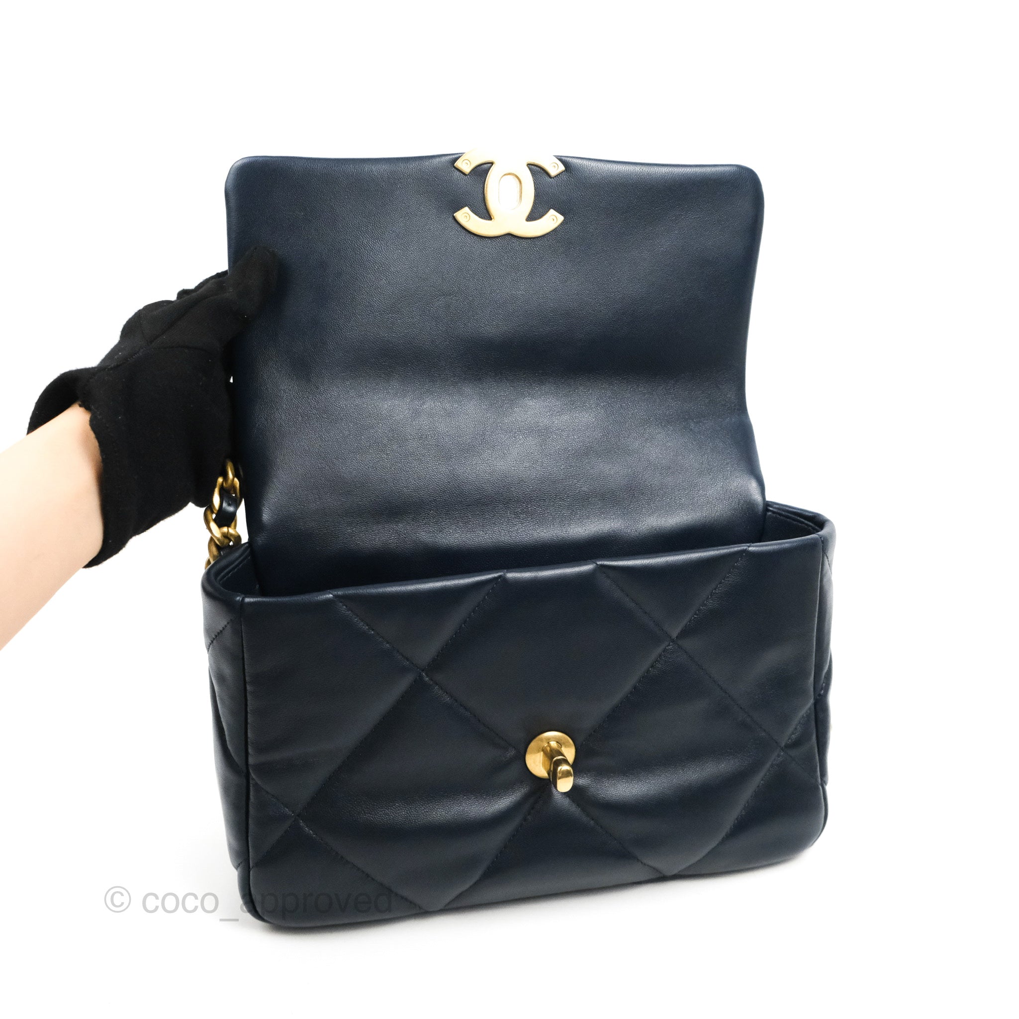 Chanel 19 Small Navy Blue Lambskin Leather Bag with Mixed Metal Hardware - Luxury Designer Handbag for Women, Perfect for Everyday Use & Special Occasions