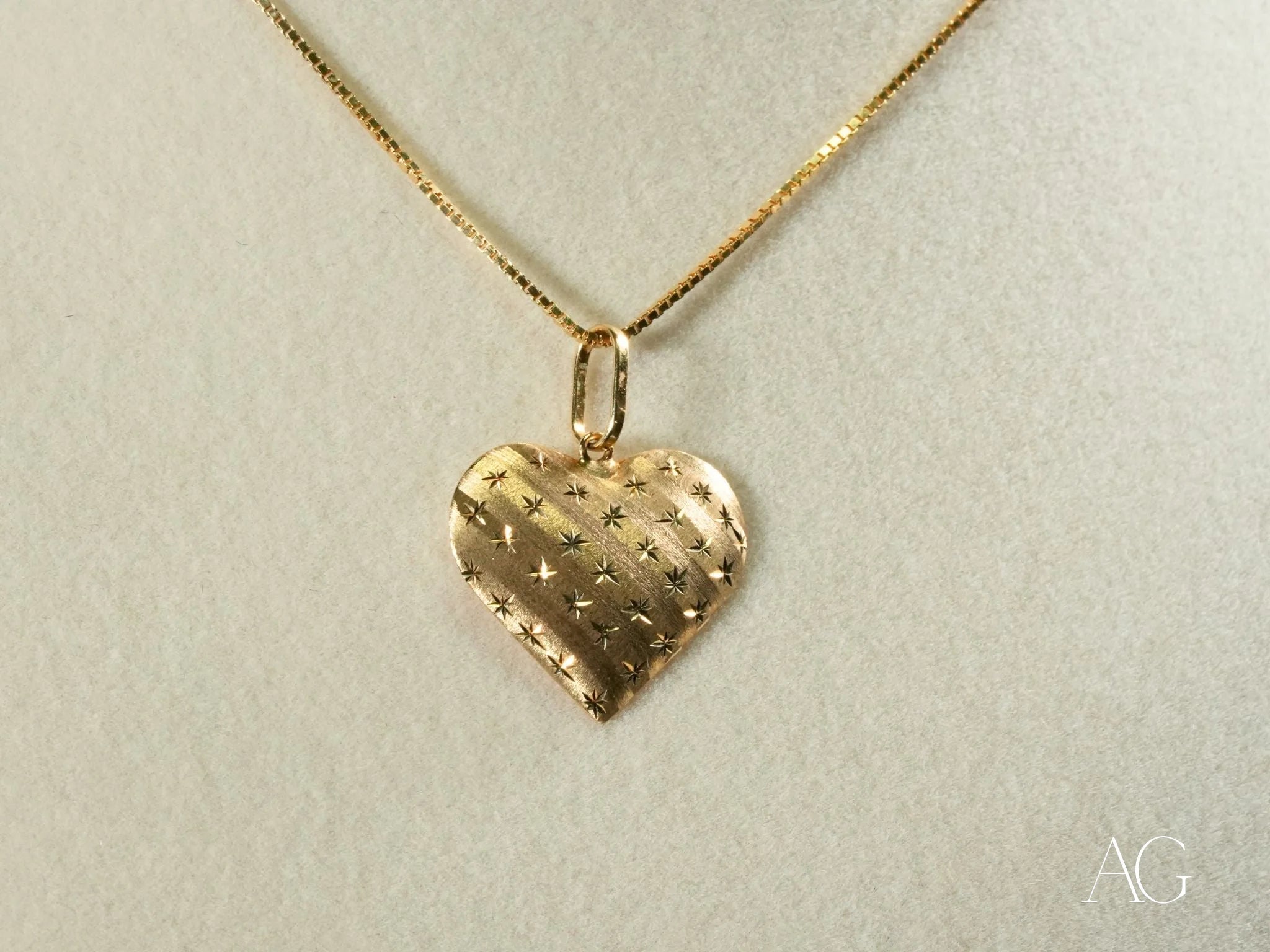 Golden Heart Pendant Necklace for Women - 14K Gold Plated Elegant Jewelry Gift for Valentine's Day, Anniversary & Special Occasions