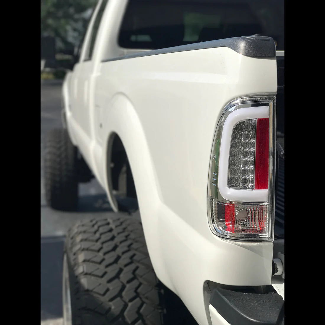 Ford Super Duty 2008-2016 F250 F350 F450 F550 LED Tail Lights - Clear Lens - Upgrade for Enhanced Visibility & Style (Perfect for Off-Roading, Towing & Night Driving)