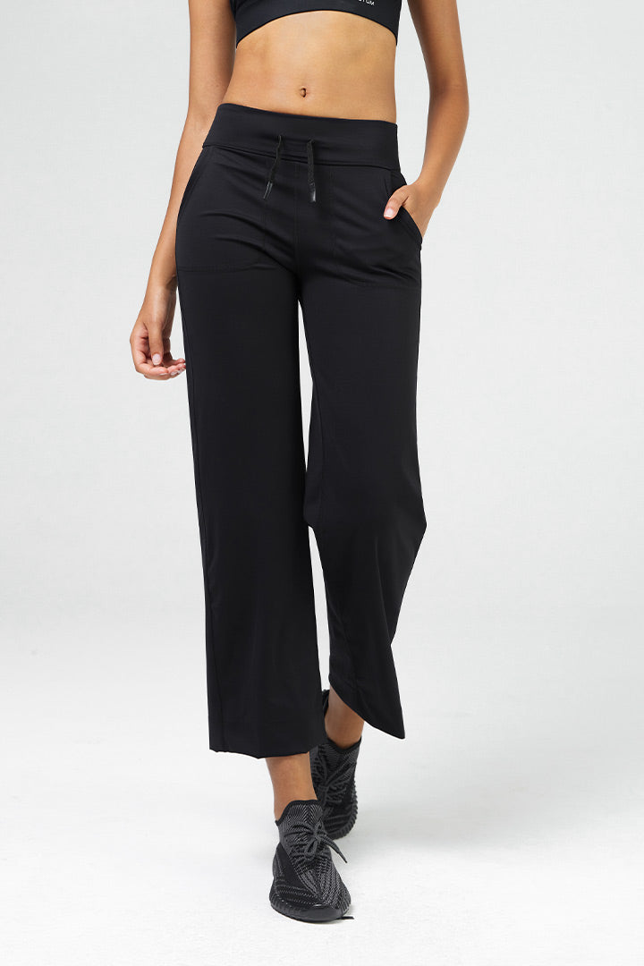 Saltum High-Waist Straight-Leg Pants for Women - Office to Yoga Stretch Work Pants - Comfortable & Versatile for Work, Travel & Lounge