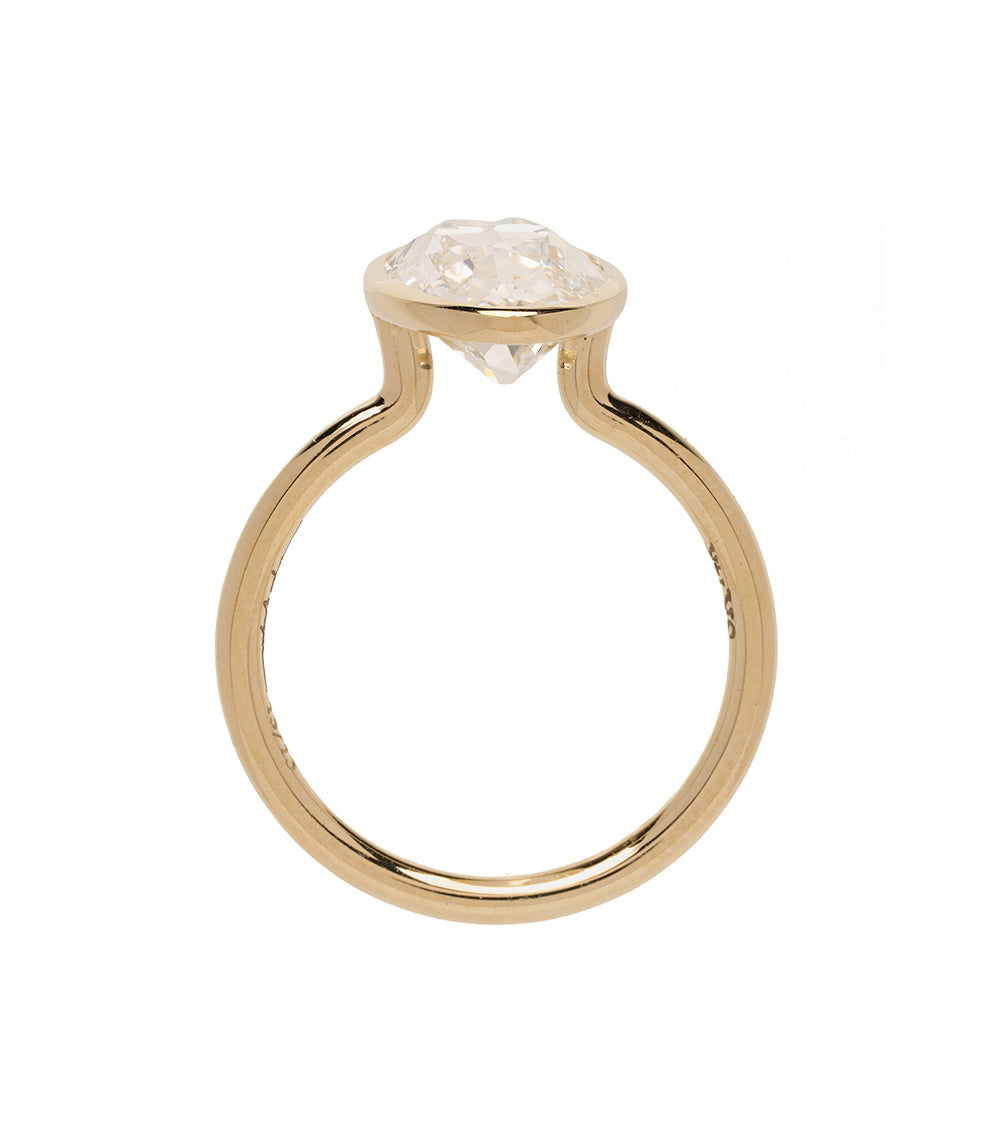 Exquisite Billie Bezel Old Mine Cut Oval Diamond Engagement Ring - Vintage Inspired Wedding Band for Women, Perfect for Proposals & Anniversaries