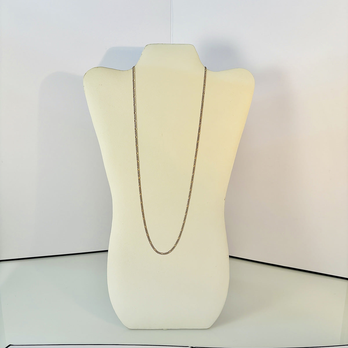 10K Yellow Gold Figaro Chain Necklace for Men & Women - 24 Inches - Perfect for Gifts, Layering & Everyday Wear
