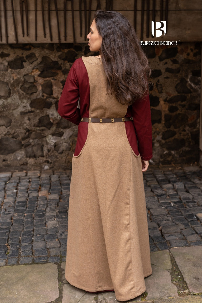 Premium Surcoat Ivrea Camel - Stylish & Comfortable Outerwear for Medieval Reenactments, Renaissance Fairs & Cosplay Events