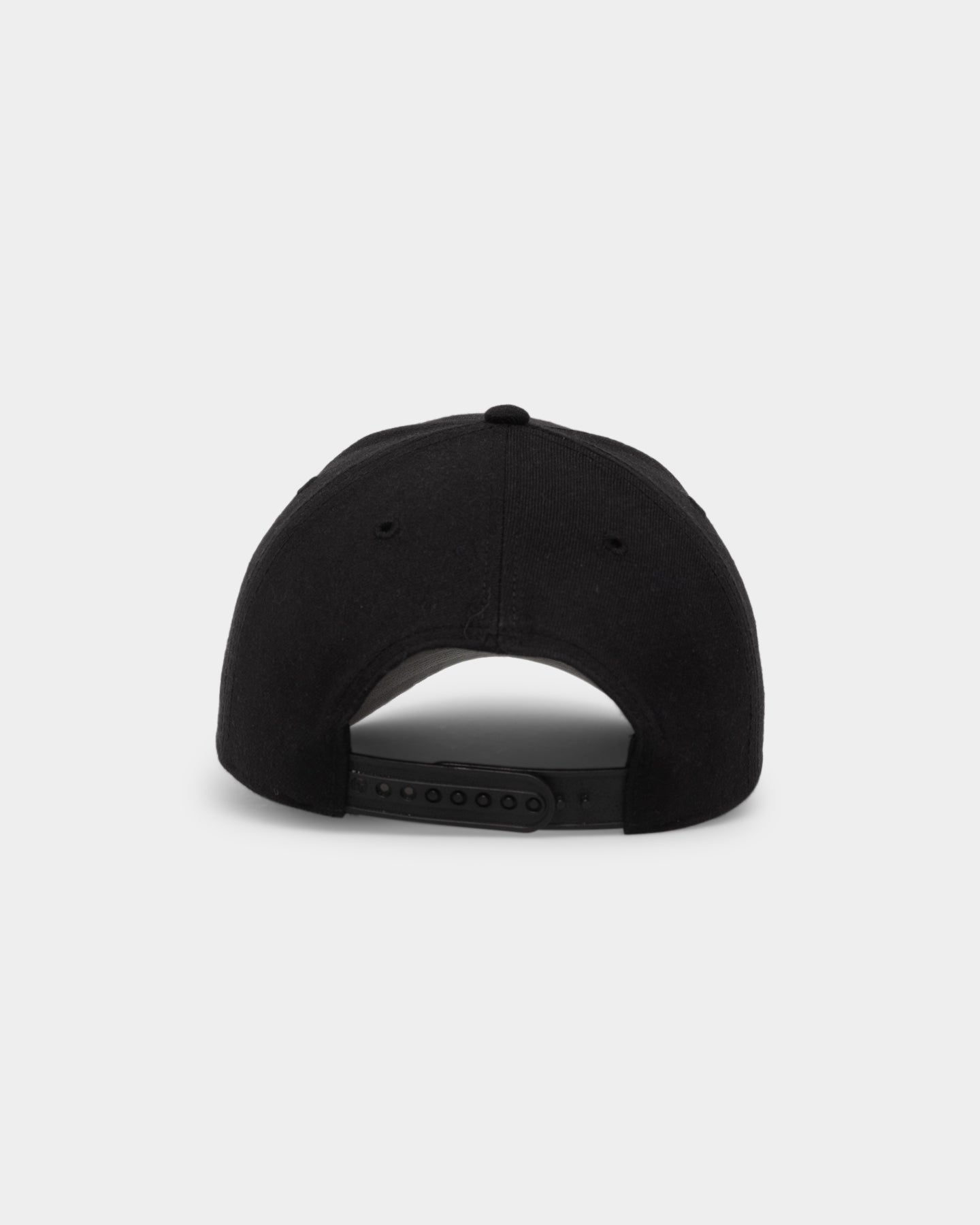 47 Brand Chicago Blackhawks MVP DT Snapback Hat - Black/White Adjustable Baseball Cap for Men & Women - Perfect for Sports Fans, Game Day & Casual Wear