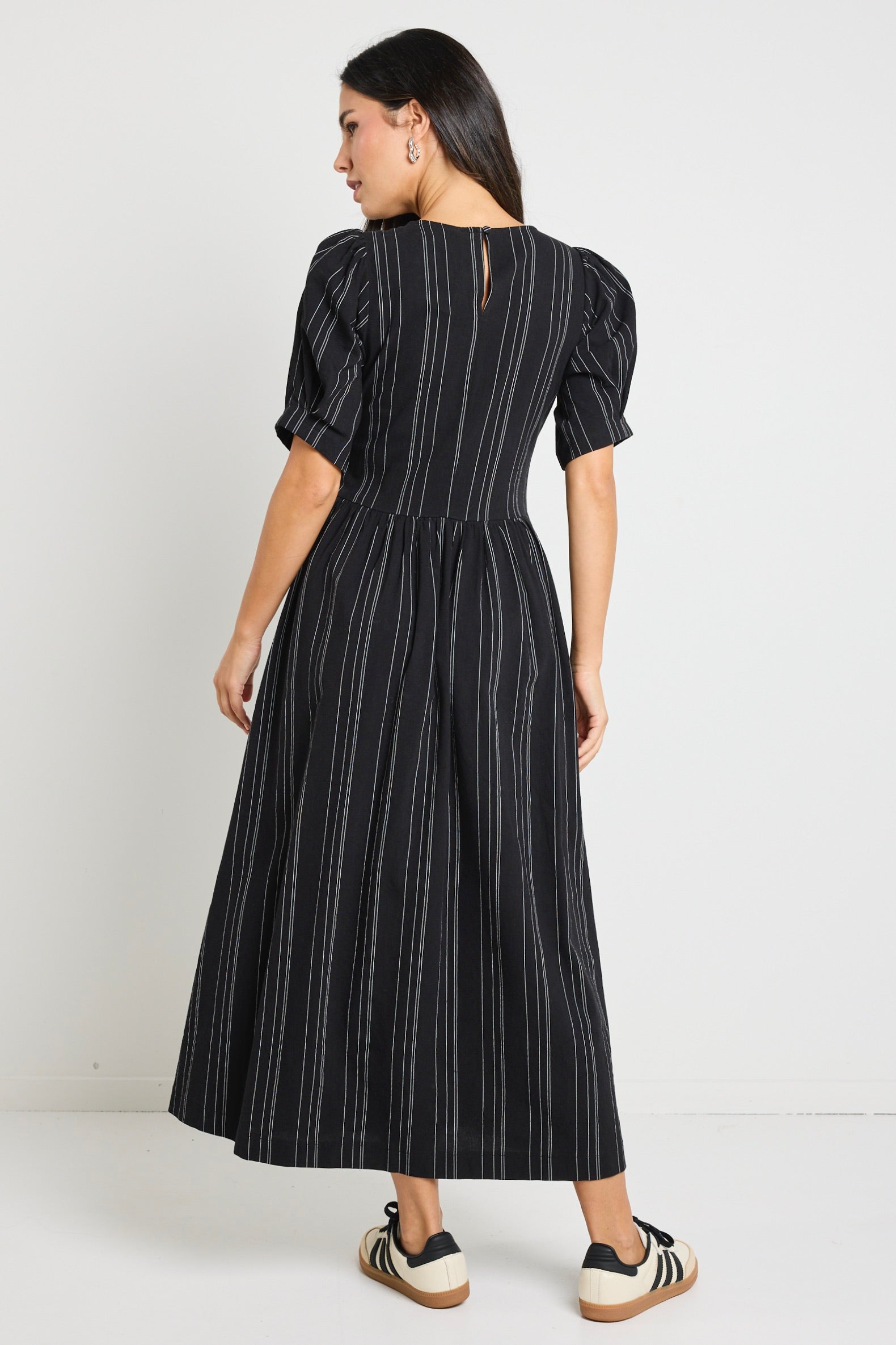 Black Stripe Short Sleeve Relaxed Midi Dress for Women - Casual Summer Beach Wear & Vacation Outfit