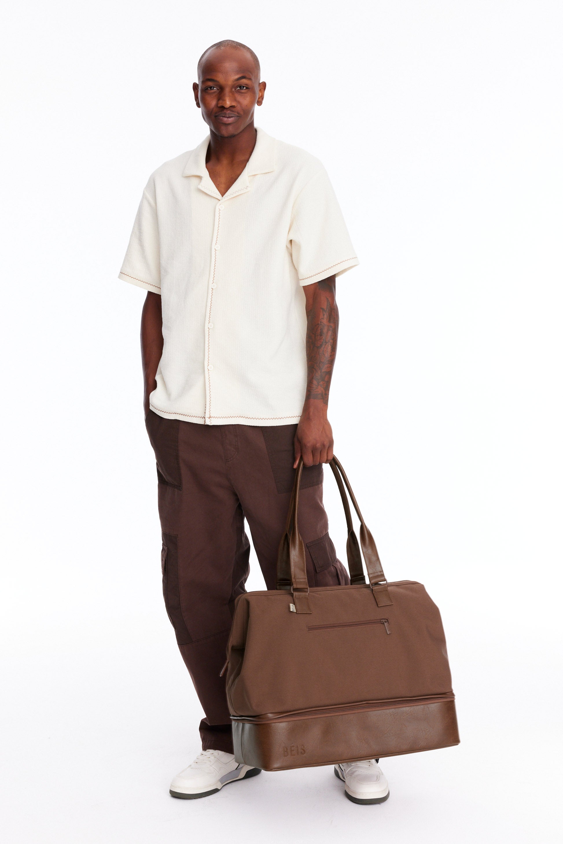 Premium Maple Convertible Weekender Bag - Stylish & Spacious Travel Duffel for Weekend Getaways, Gym, Work & Overnight Trips