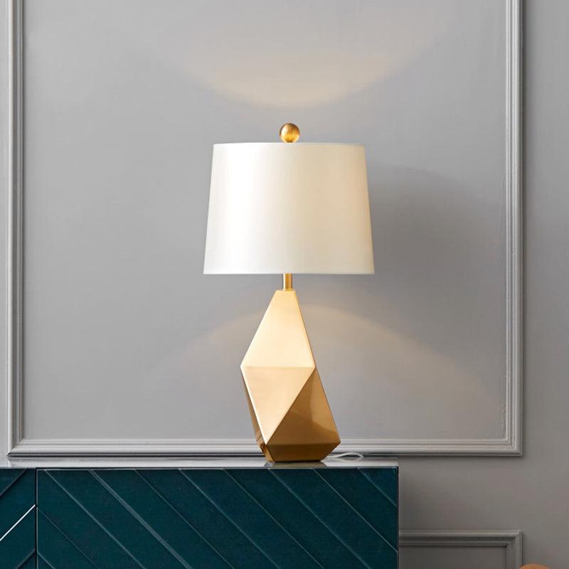 Modern Faceted Table Lamp - Stylish LED Desk Light for Home Office, Bedroom & Living Room Decor - Perfect for Reading, Working & Ambient Lighting