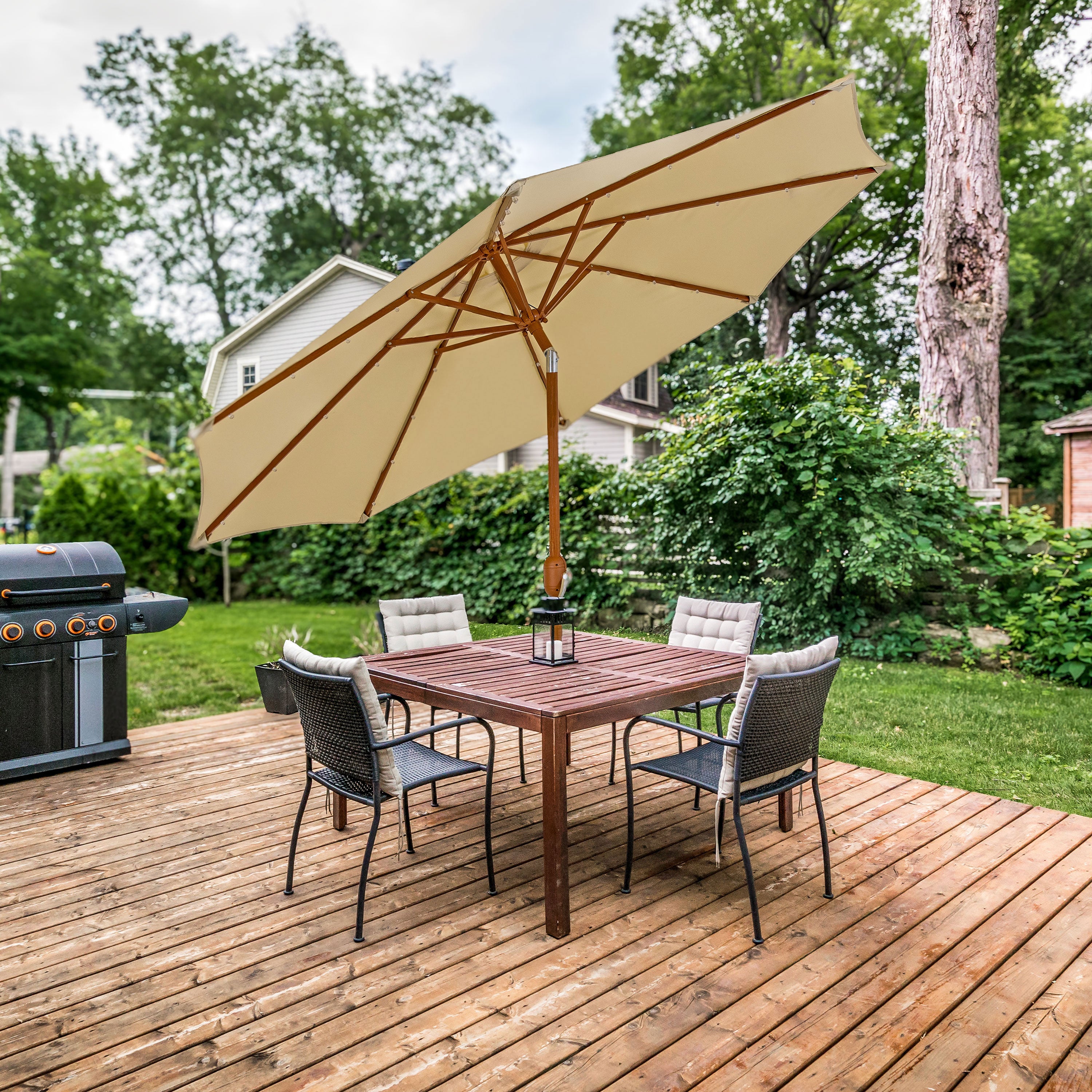 Sunnydaze 8.5 ft Outdoor Patio Umbrella with Realistic Woodgrain Finish - Perfect for Backyard, Poolside, and Garden Shade