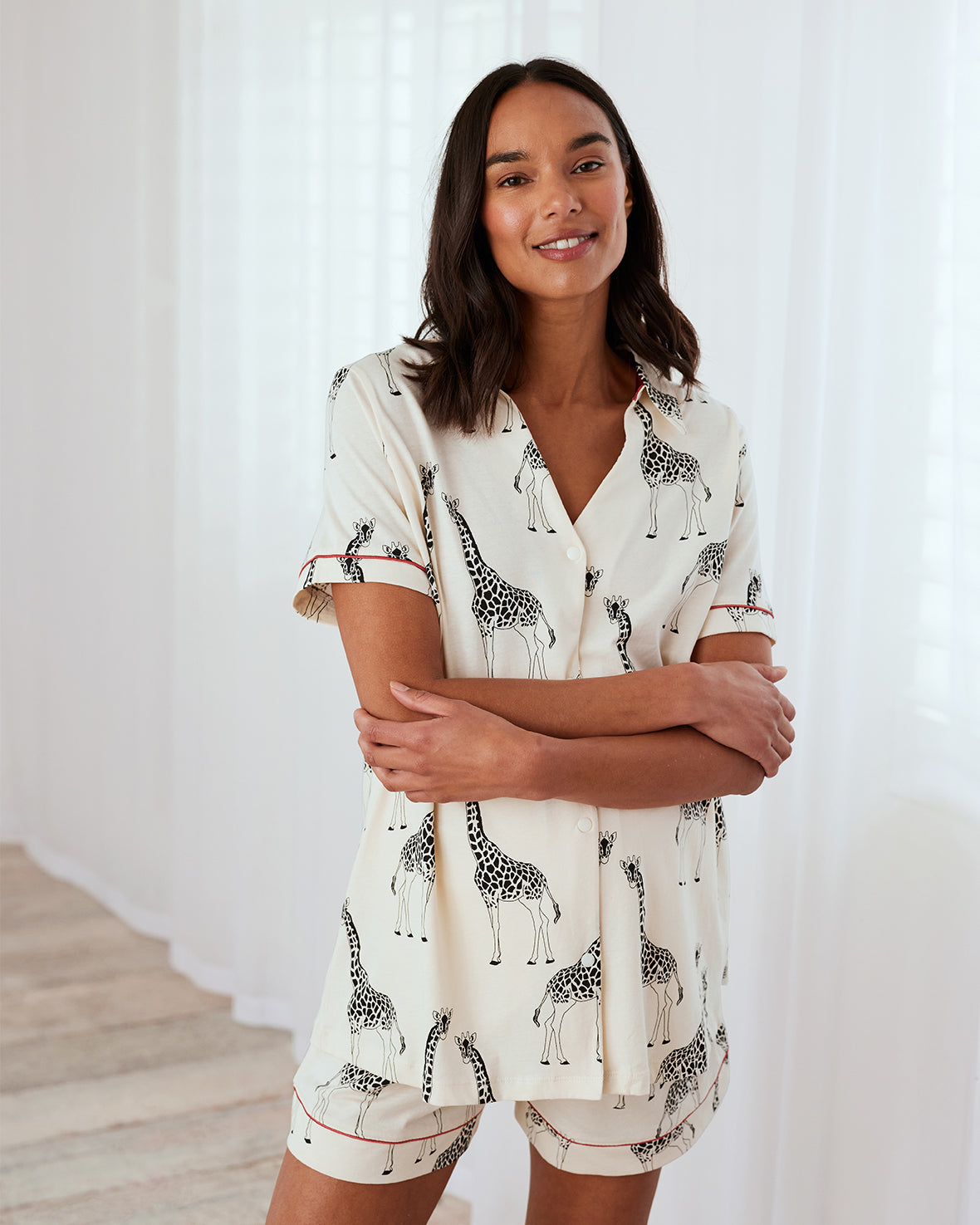 Organic Cotton Maternity Pajama Set with Giraffe Print - Soft Cream Nursing Sleepwear for Pregnant Women | Comfortable Loungewear for Pregnancy & Breastfeeding