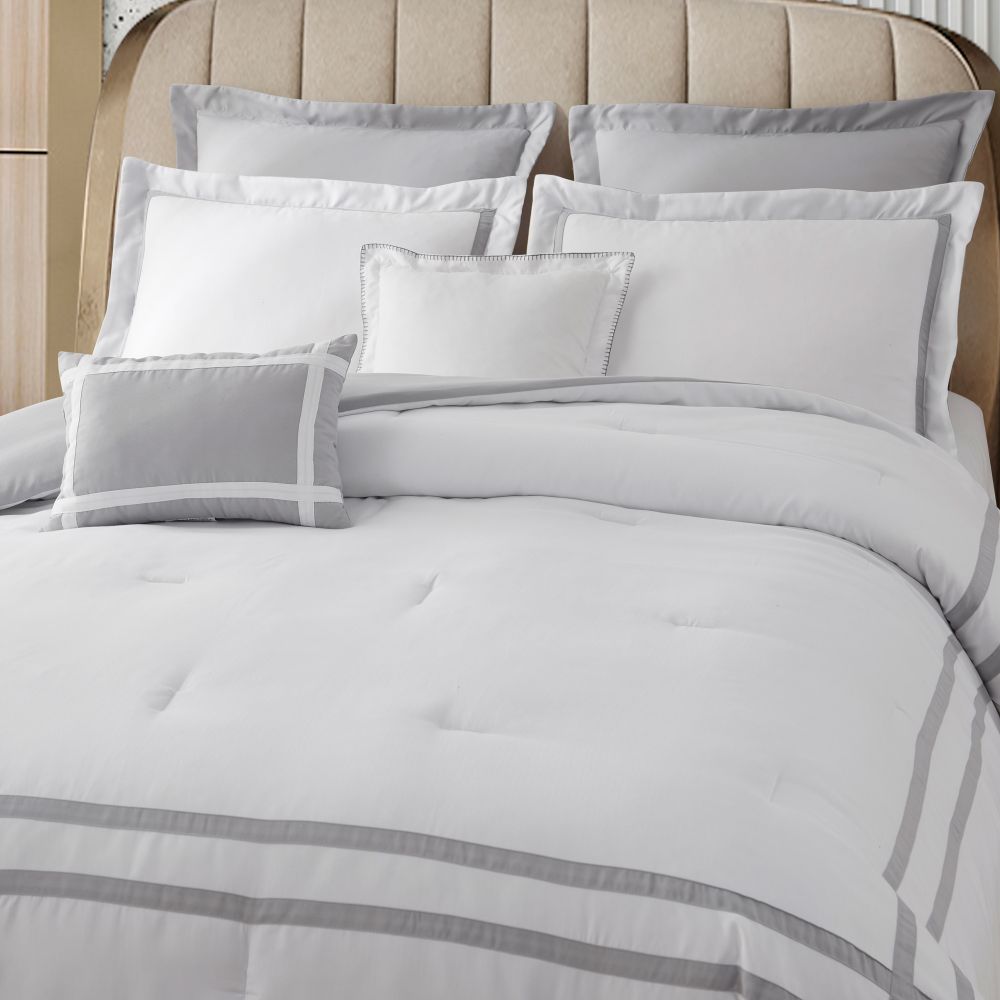 Luxury Hotel Style 8-Piece Comforter Set - Queen Size Bedding with Duvet Cover, Pillowcases & Shams - Ultra Soft & Breathable for All-Season Comfort - Perfect for Master Bedroom, Guest Room & Airbnb