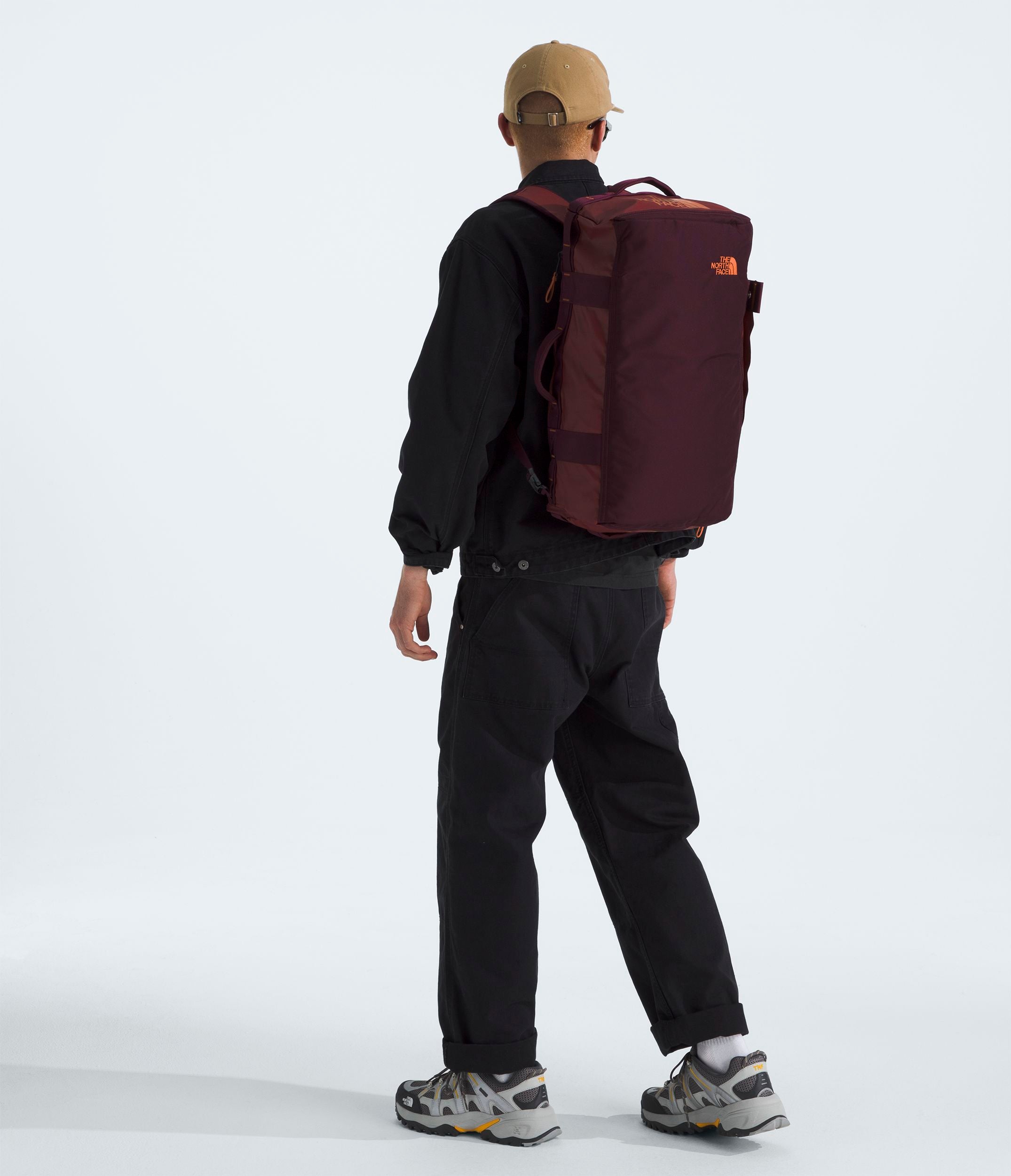 The North Face Base Camp Voyager Duffel 32L - Durable Travel Duffel Bag for Hiking, Camping & Gym - Water-Resistant & Lightweight Carry-On Luggage