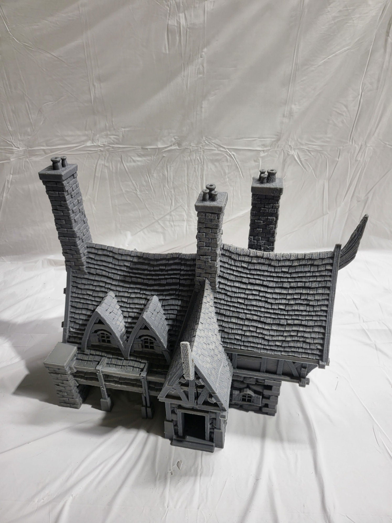 Vladistov Inn - The Majestic Pig - Vampire Town Haunted Cursed Terrain for Dungeons & Dragons RPG - Perfect for Gothic Horror Campaigns & Dark Fantasy Adventures