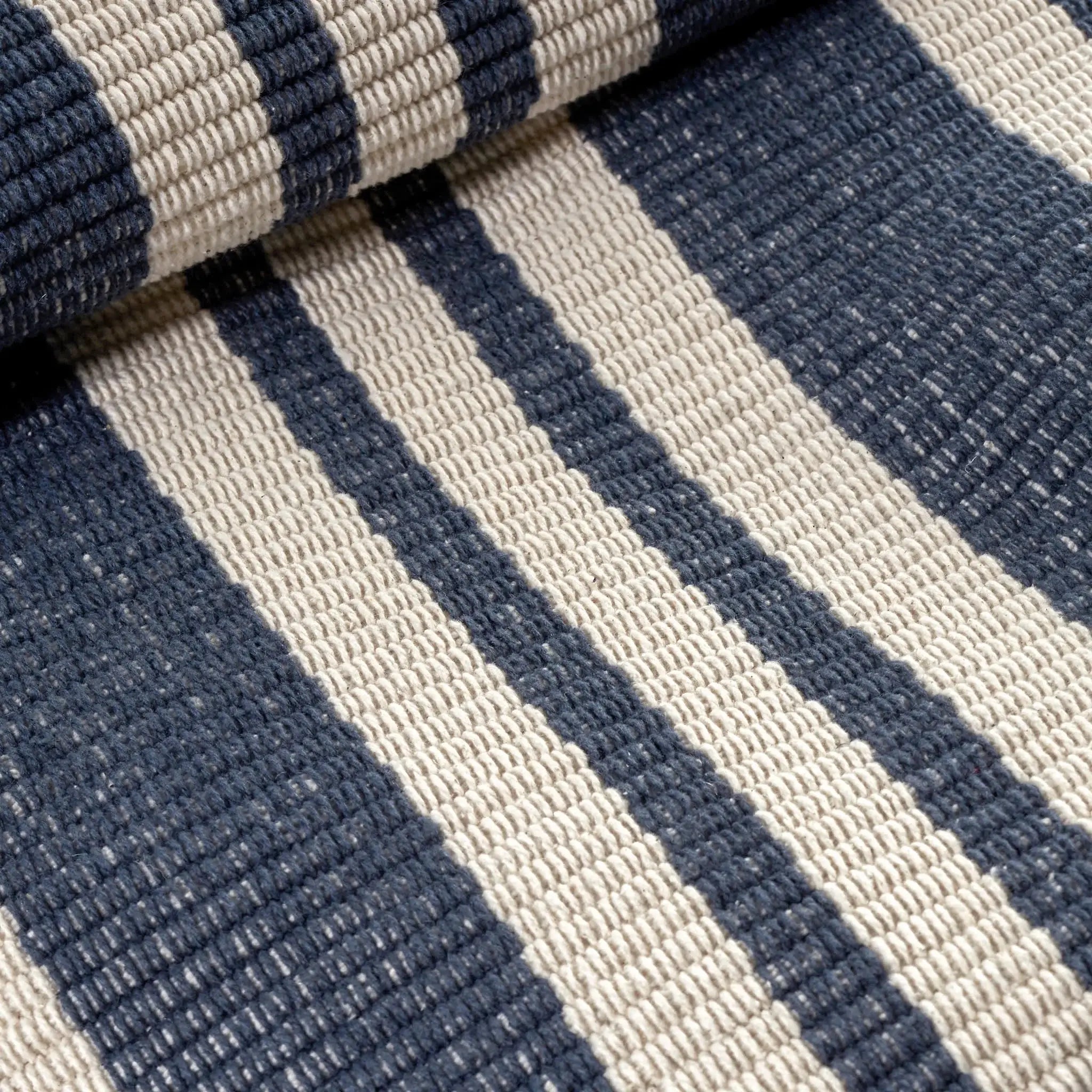 Dash & Albert Irving Stripe Handwoven Cotton Rug - Soft & Durable Area Rug for Living Room, Bedroom, Nursery - Perfect for Home Decor & Cozy Spaces
