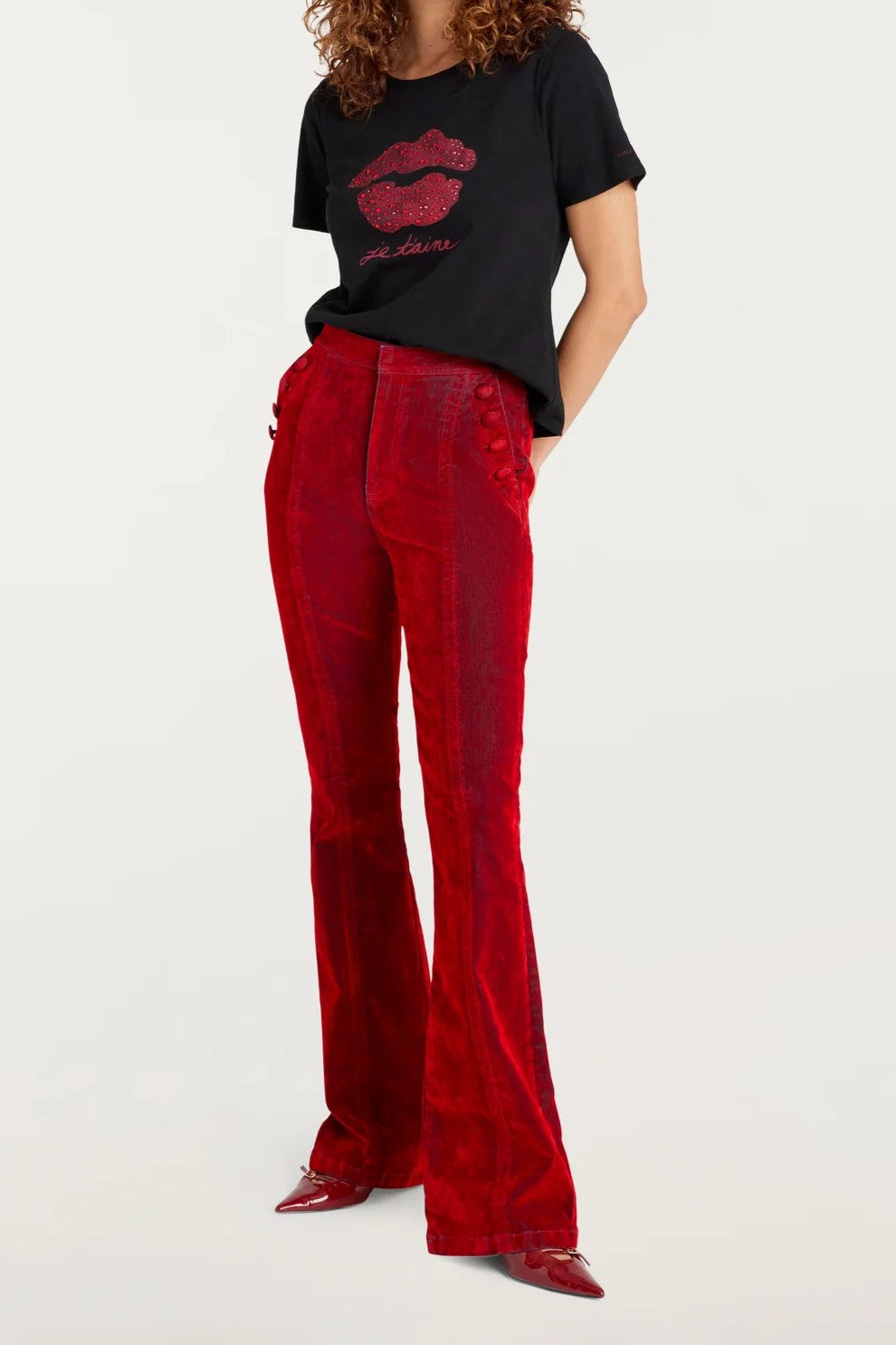 Cinq A Sept Kisses Je T'aime Shrunken Tee - Women's French Love Graphic T-Shirt for Casual Wear & Date Nights