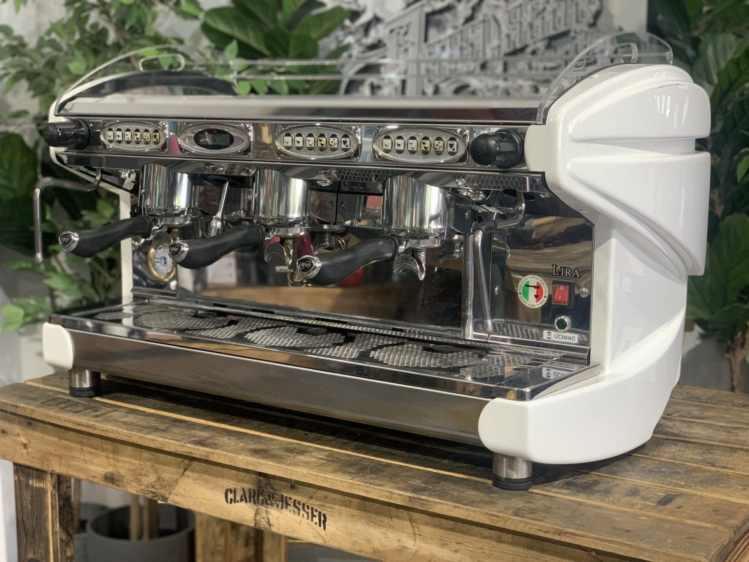 BFC Lira 3 Group White Commercial Espresso Machine - Perfect for Cafes, Restaurants & Coffee Shops