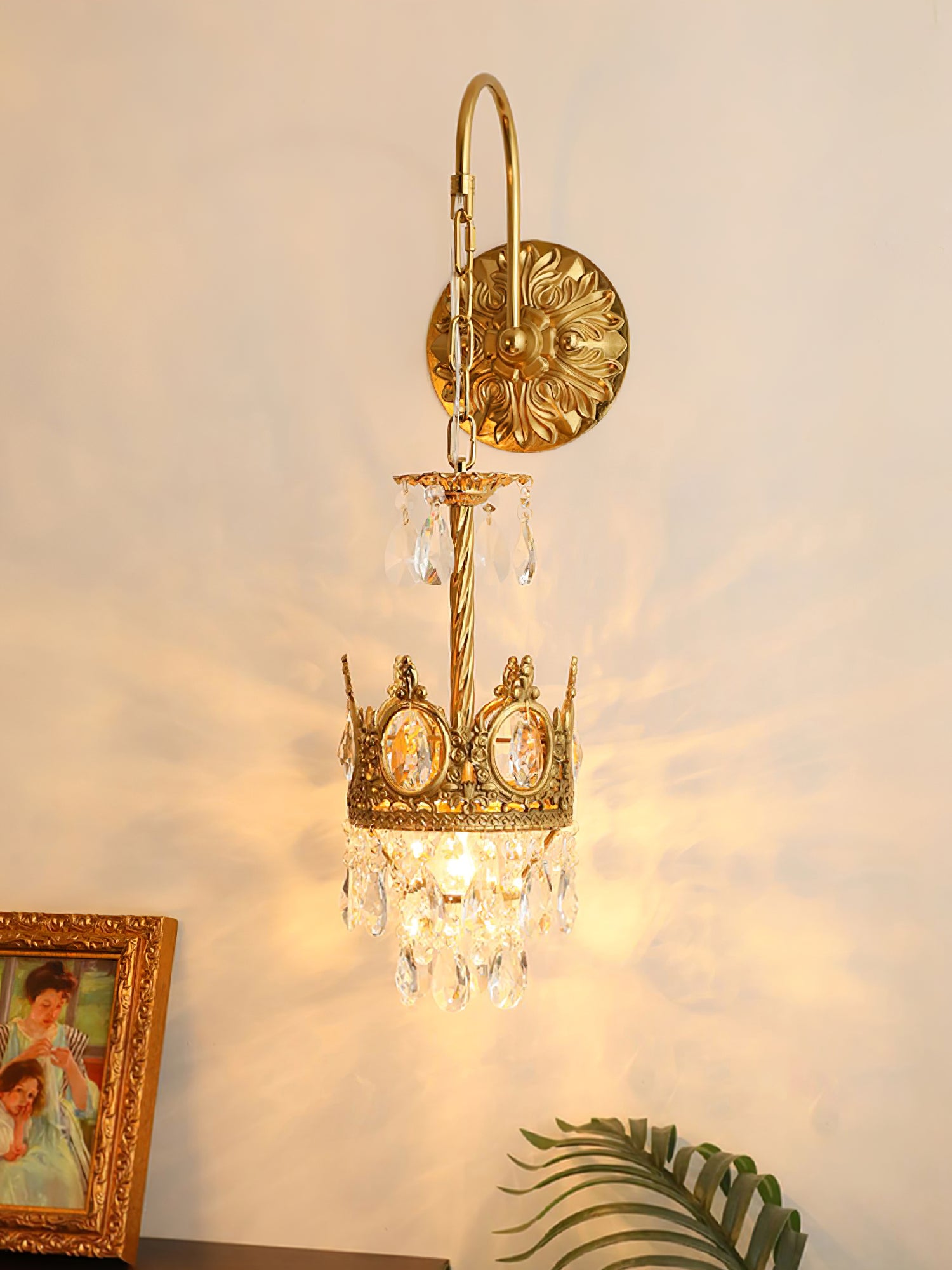 Crystal Crown Wall Light - Elegant LED Sconce for Bedroom, Living Room & Hallway Decor - Perfect for Home Lighting and Interior Design