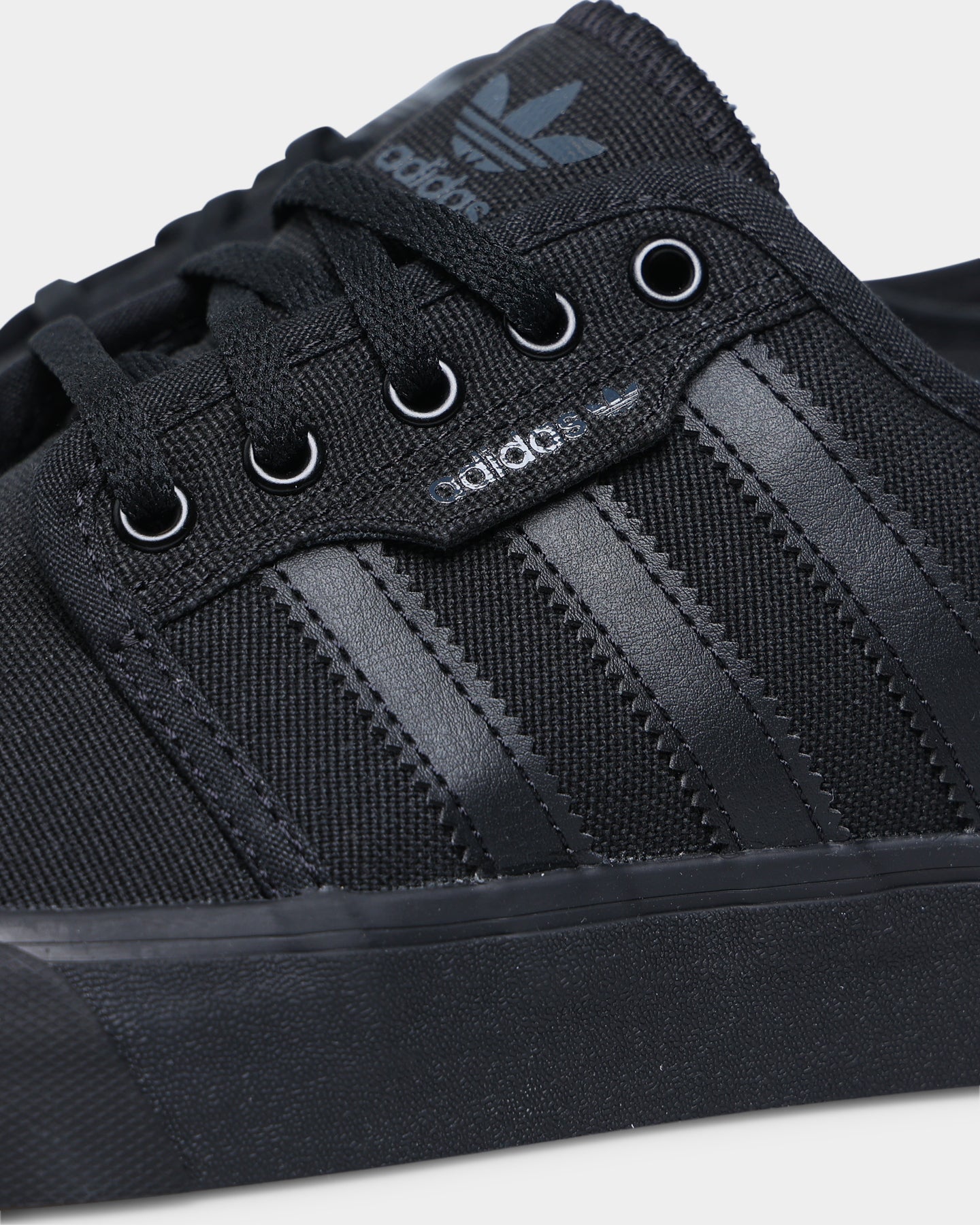 Adidas Seeley XT Sneakers - Core Black Running Shoes for Men & Women | Perfect for Gym Workouts, Jogging & Casual Wear
