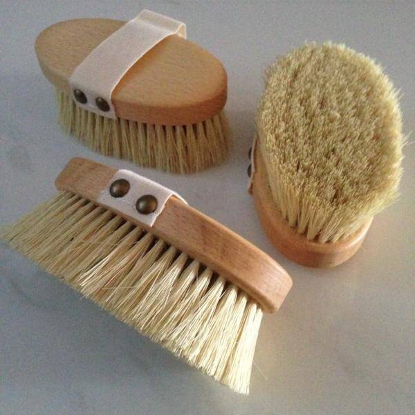 Pet Massage Brush for Dogs & Cats - Grooming & Relaxation Tool - Perfect for Shedding, Detangling & Stress Relief - Use During Bath Time, Brushing Sessions or Cuddle Time